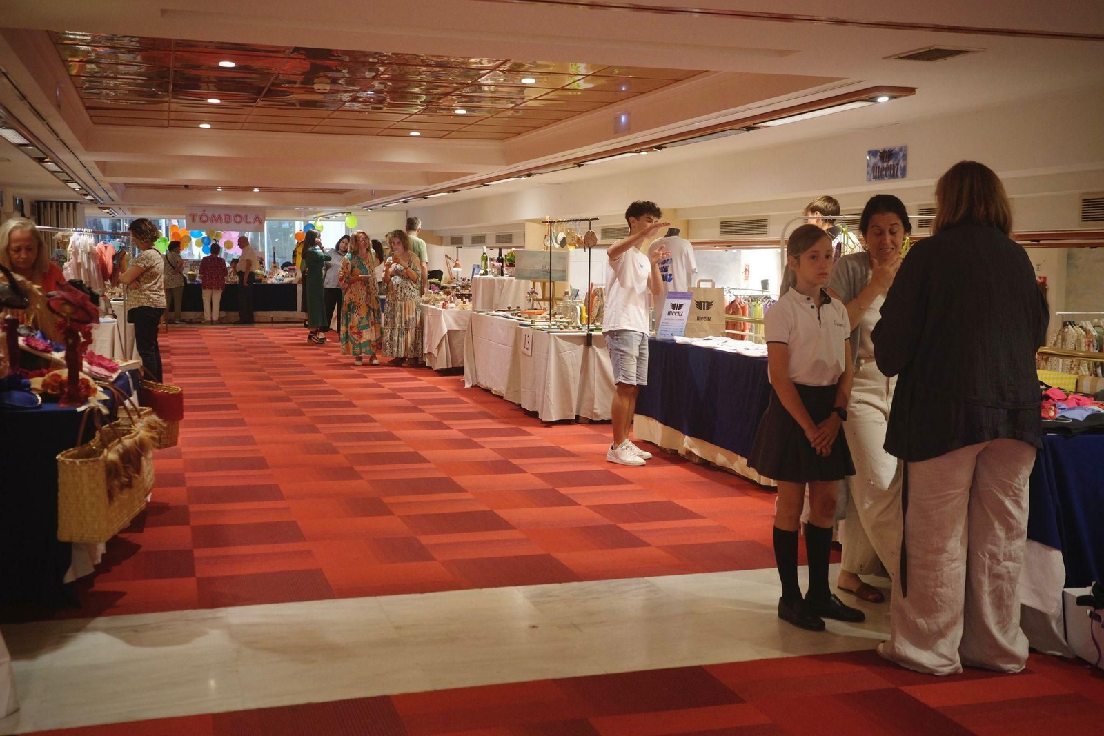 Las imágenes del Mercarastro Solidario de Prodean en Cádiz