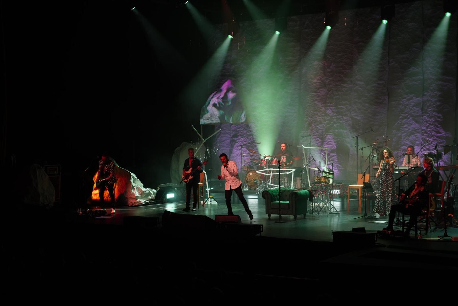 El concierto de Manolo García en el teatro El Silo de Pozoblanco, en fotografías