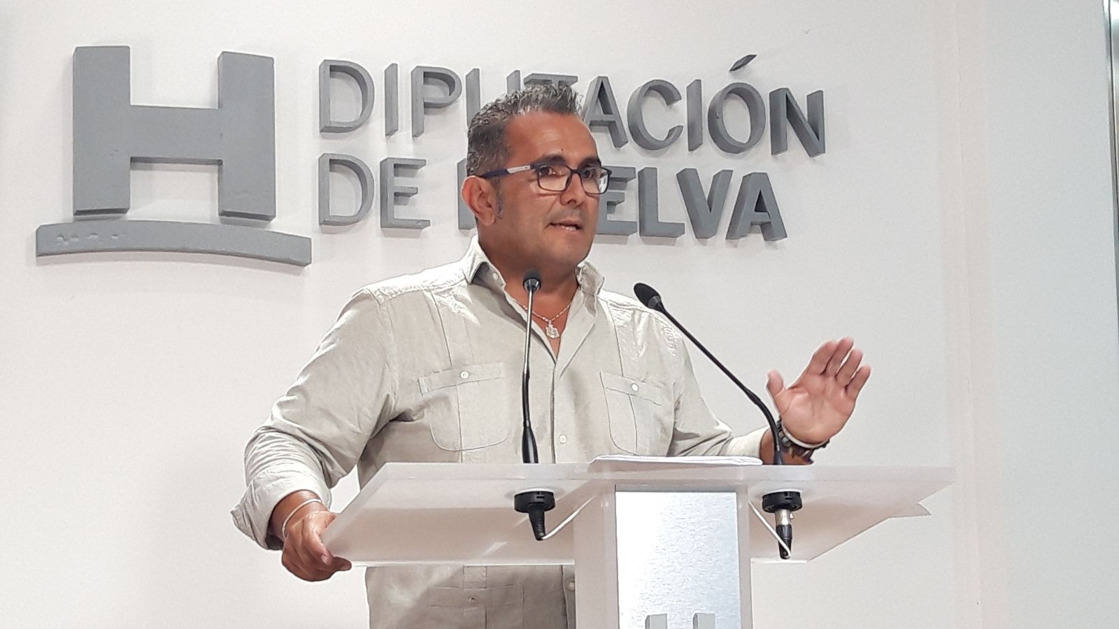 El portavoz socialista en la Diputación de Huelva, Salvador Gómez.