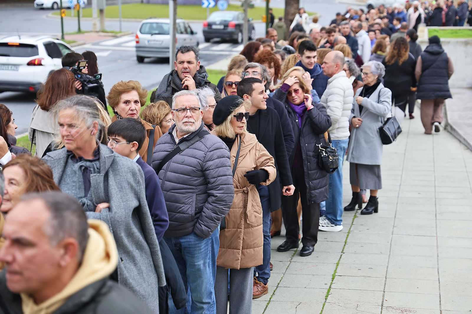 Fotografías del ambiente previo a la Misa funeral por las víctimas del accidente ferroviario