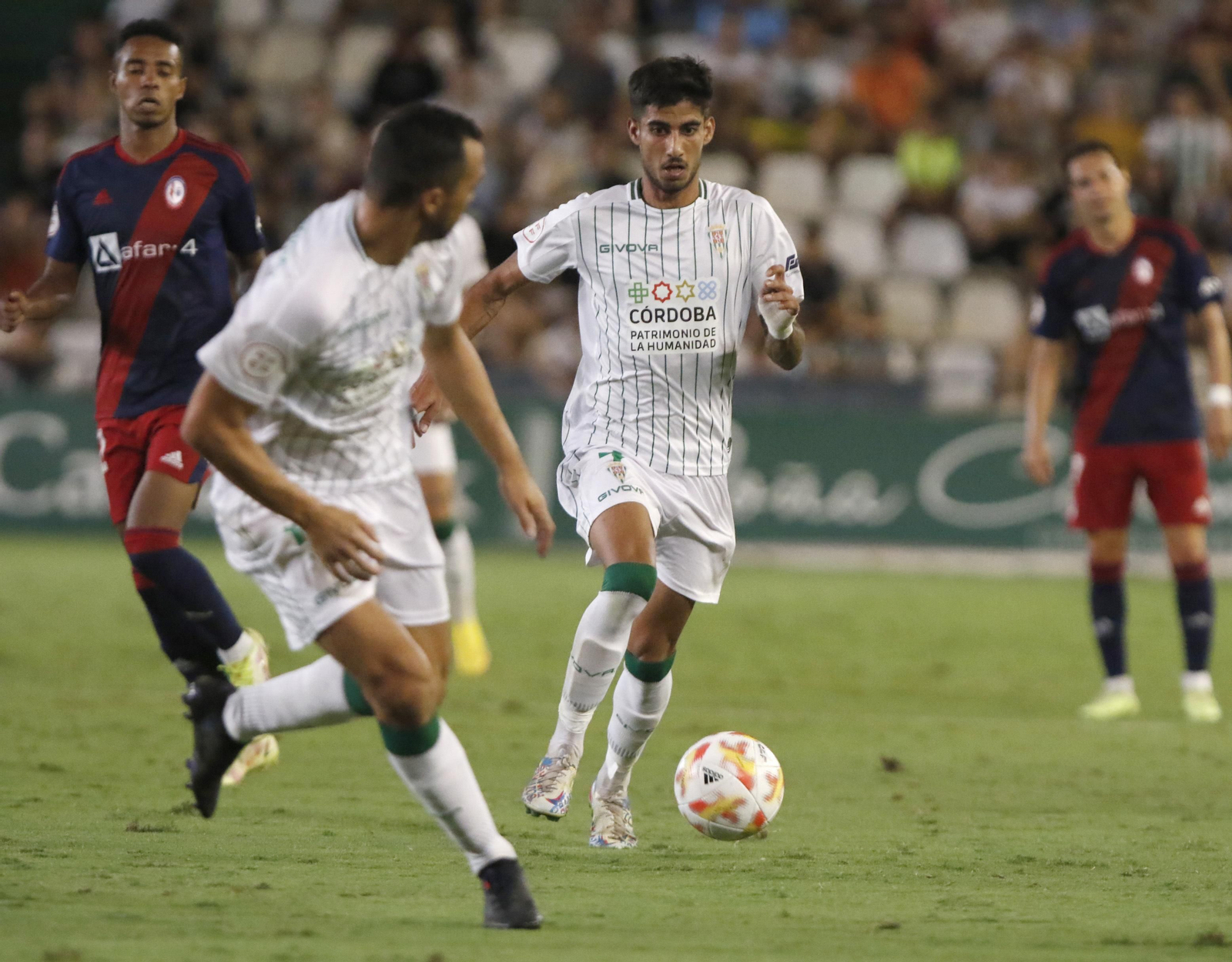 Las imágenes de la victoria del Córdoba CF ante el Rayo Majadahonda en El Arcángel