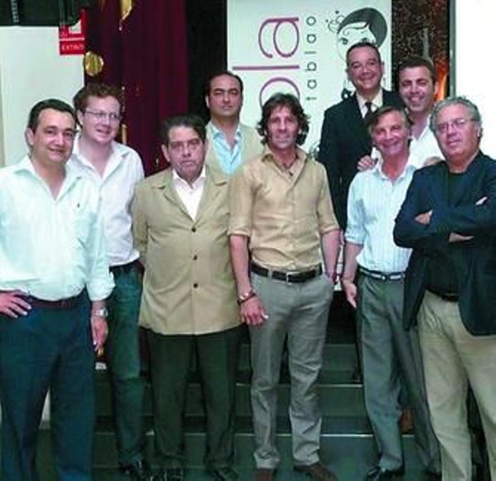 Juan José Padilla, con el jurado del I Trofeo Taurino 'Lalola Tablao'.