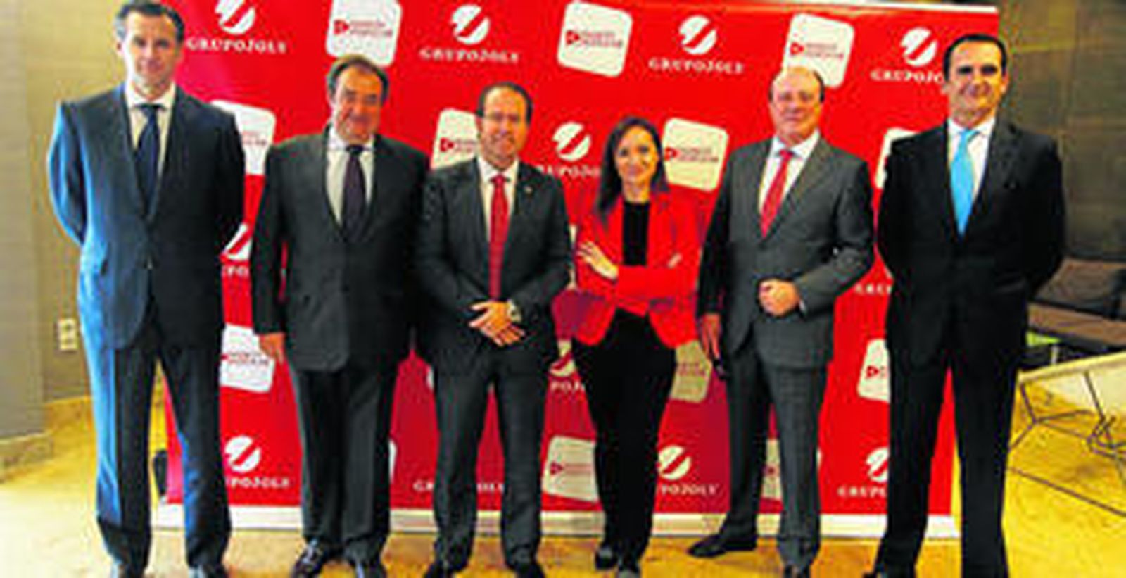 José Ángel del Amor, director comercial de Banco Popular; Tomás Valiente, director general de Grupo Joly; Francisco Ledesma, edil de Economía de Granada; Magdalena Trillo, directora de 'Granada Hoy'; Manuel Quero, director territorial de Banco Popular en Andalucía Oriental; y Jaime Lobo, director regional de Granada y Almería.