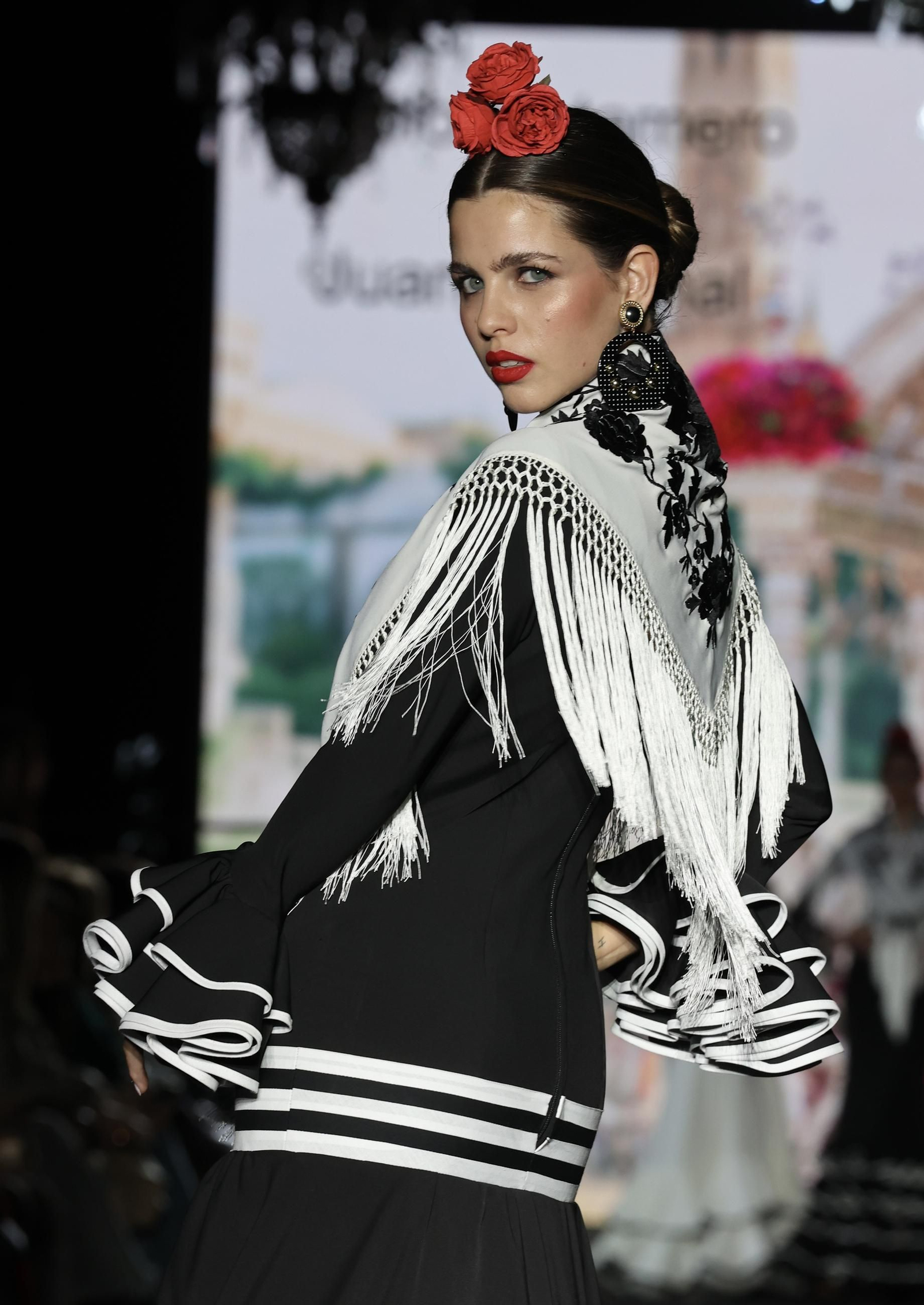 Desfile de la Hermandad del Rocío de Sevilla en We Love Flamenco 2025, todas las fotos