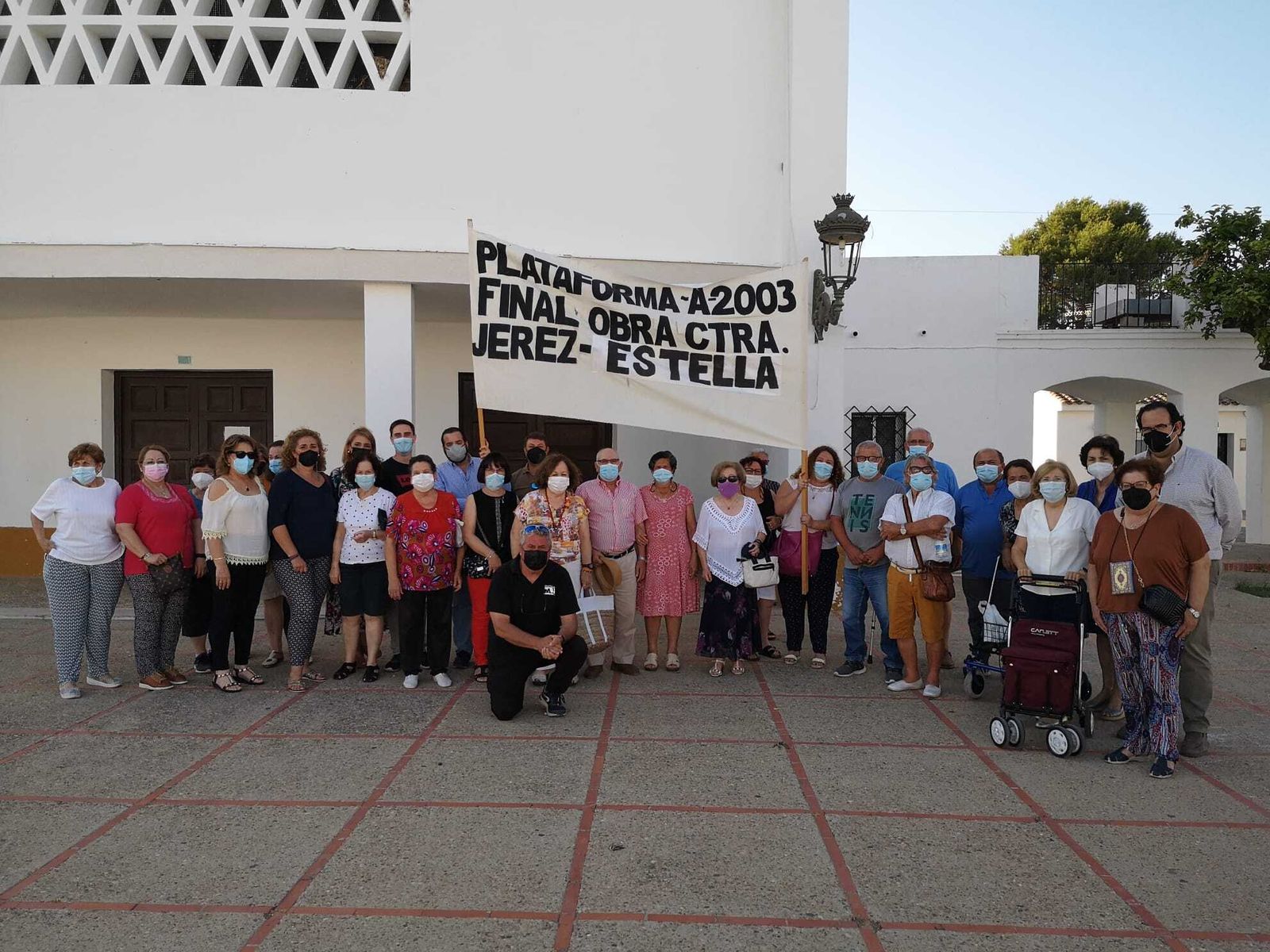 Reunión de la Plataforma A-2003, tras el accidente mortal en Estella.