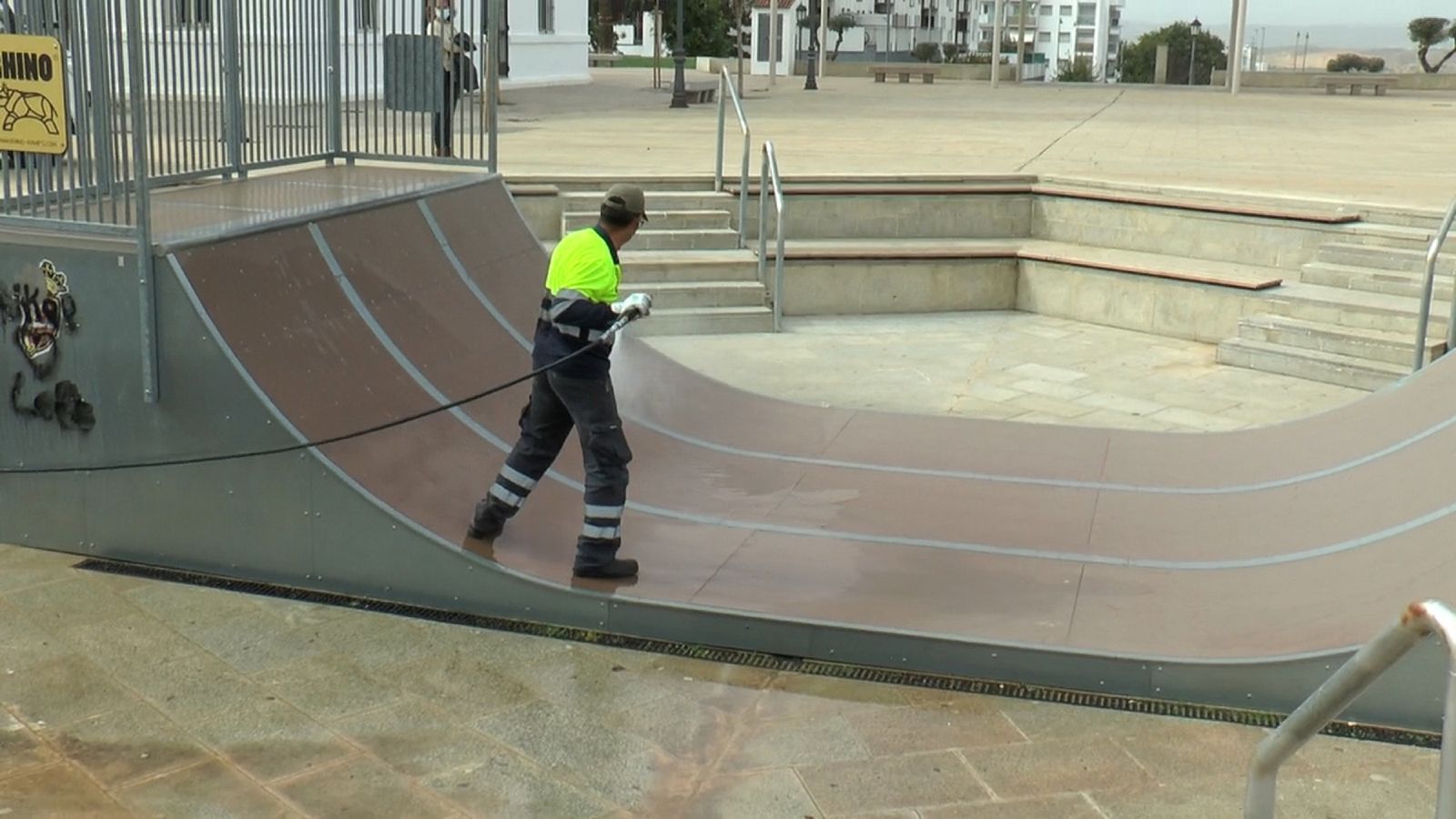 Trabajos de desinfección, en el casco de San Roque.