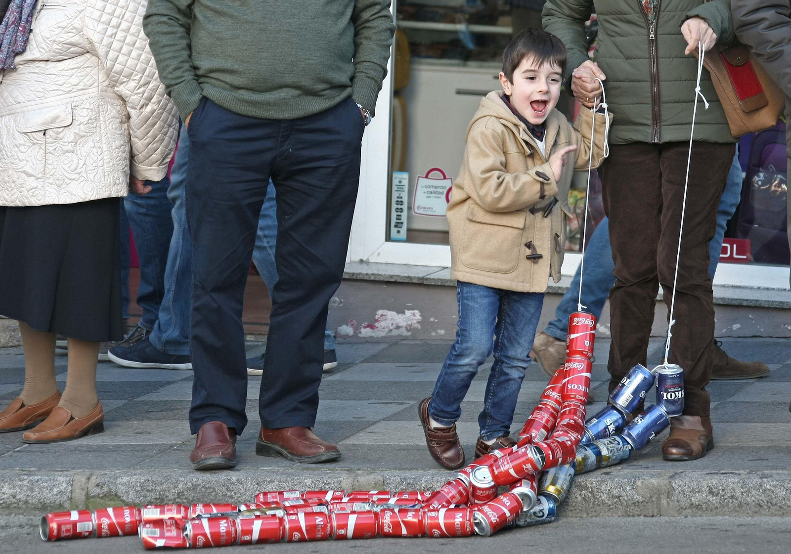 Arrastre de latas en Algeciras