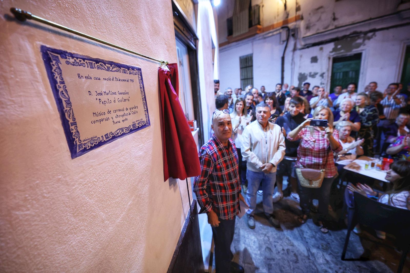 Pepito Martínez ya tiene su placa en el barrio de Santa María