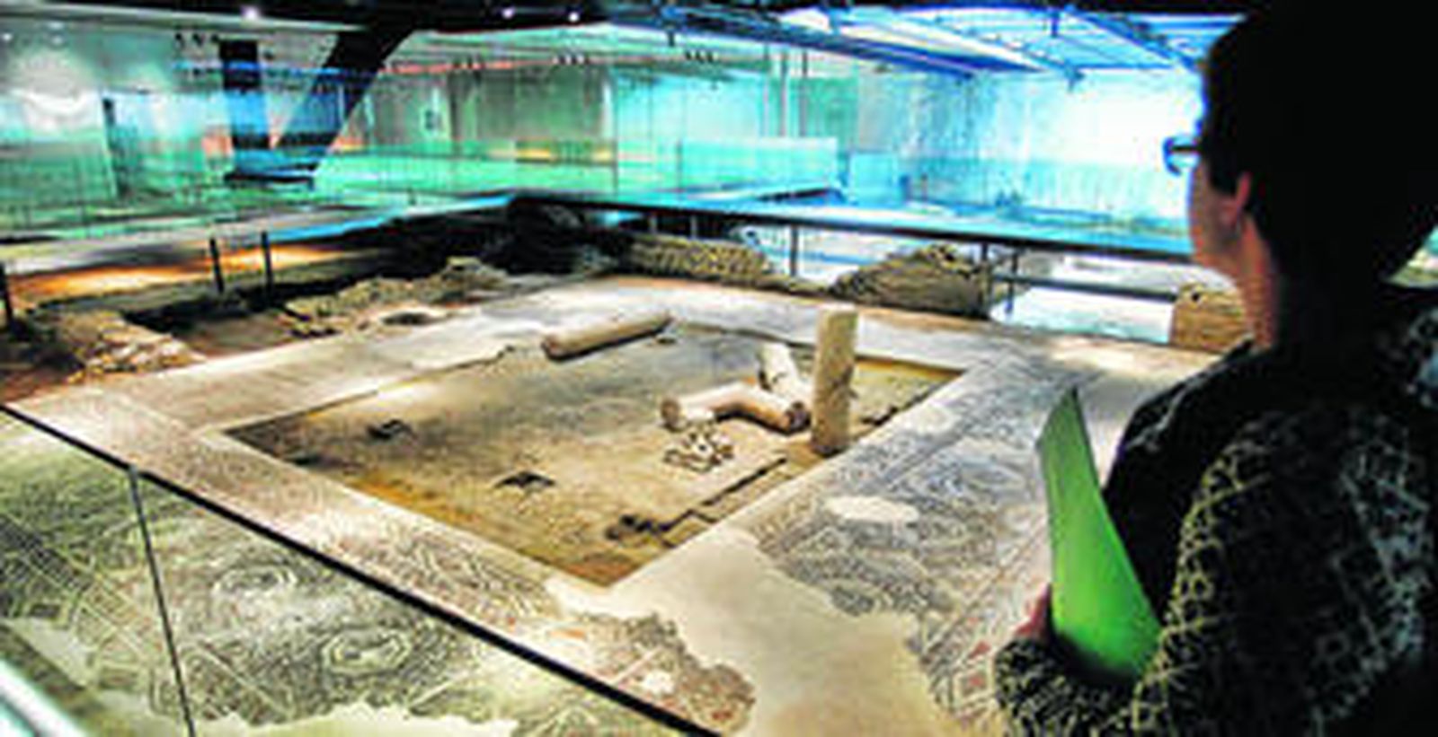 Imagen de uno de los mosaicos que se conservan en la cripta arqueológica del Metropol Parasol en la Plaza de la Encarnación.