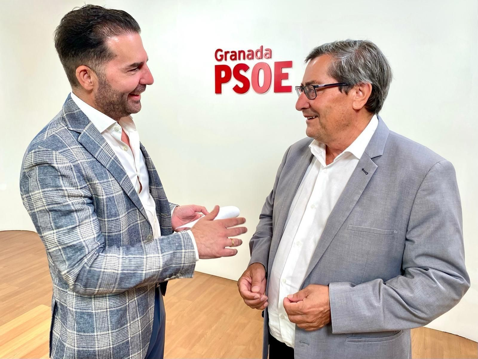 El parlamentario andaluz Noel López y el senador Pepe Entrena