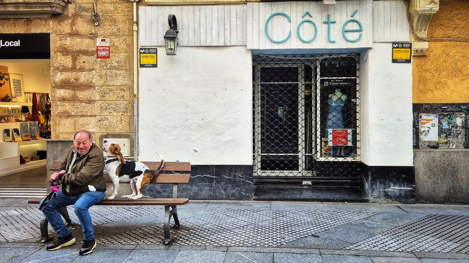 Exterior de la tienda que ha anunciado su cierre.