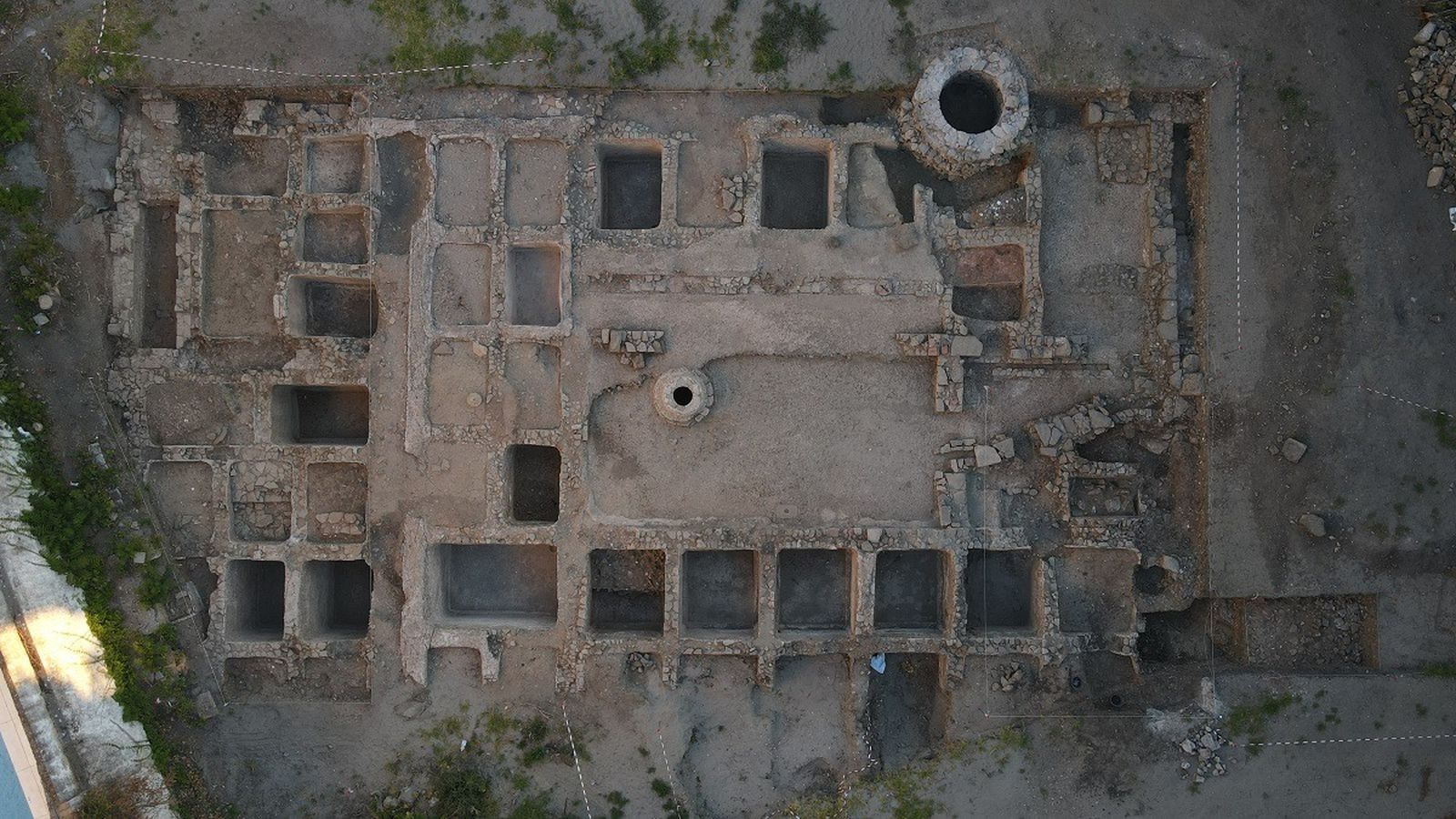 Vista panorámica de la excavación en la calle San Nicolás.
