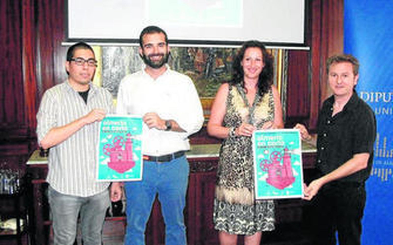 El autor del cartel, César Alberto Fernández con Ramón Fernández-Pacheco, María Vázquez y Luis Serrano.