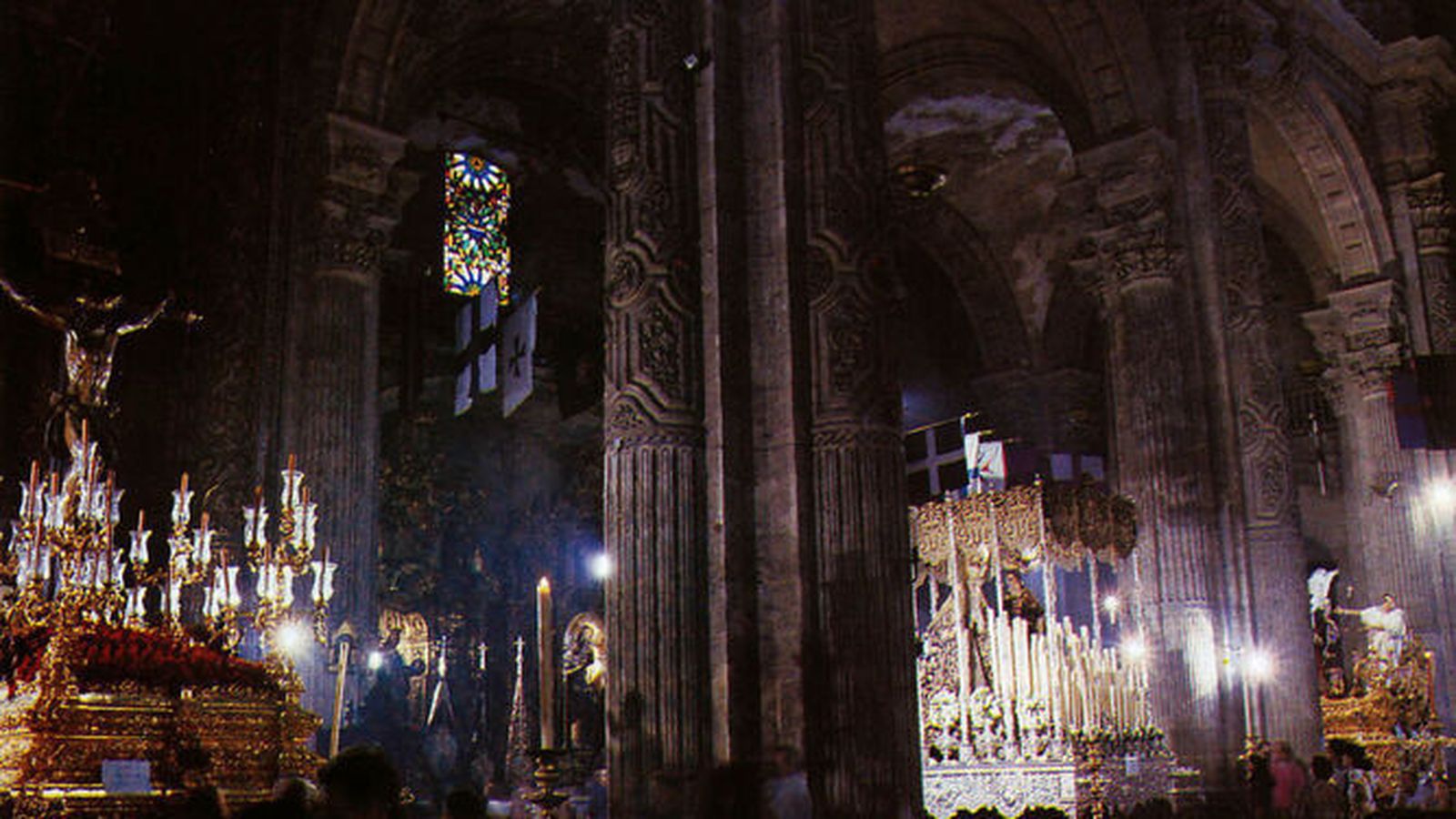 El Cristo del Amor, la Virgen del Dulce Nombre y la Sagrada Presentación en el Salvador