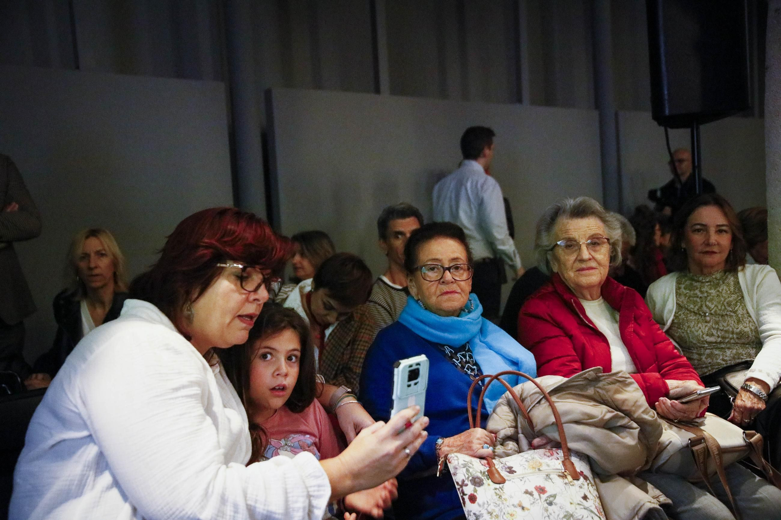 El Centro Andaluz de la Fotografía de Almería presenta el calendario 2025 con la actuación de la bailaora María Moreno, en imágenes