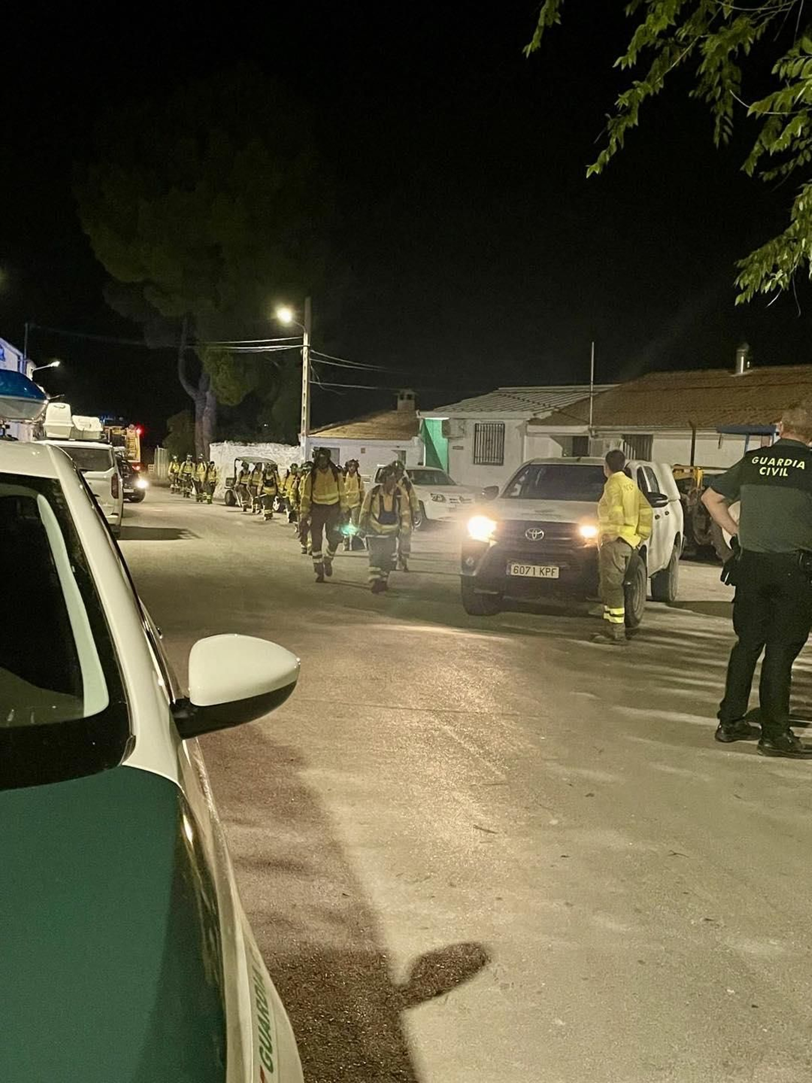 Así fue la lucha contra las llamas en Peal de Becerro