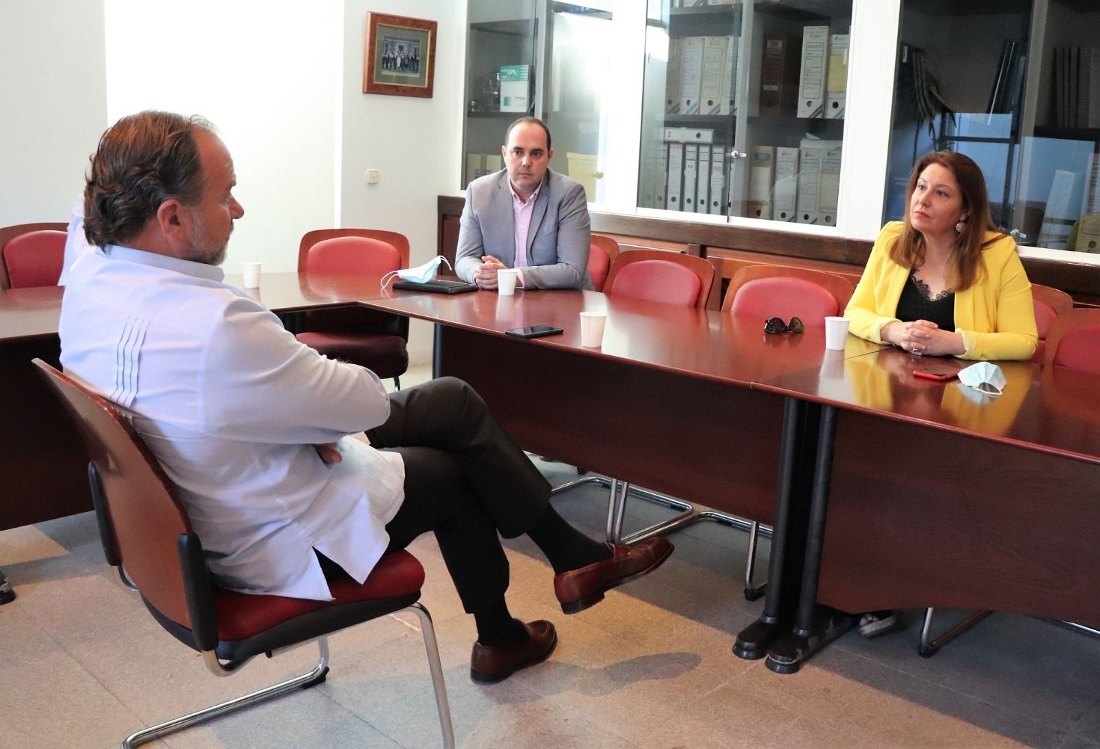 Imagen del encuentro mantenido por la consejera, Carmen Crespo, y el presidente de la FOE, José Luis García-Palacios Álvarez