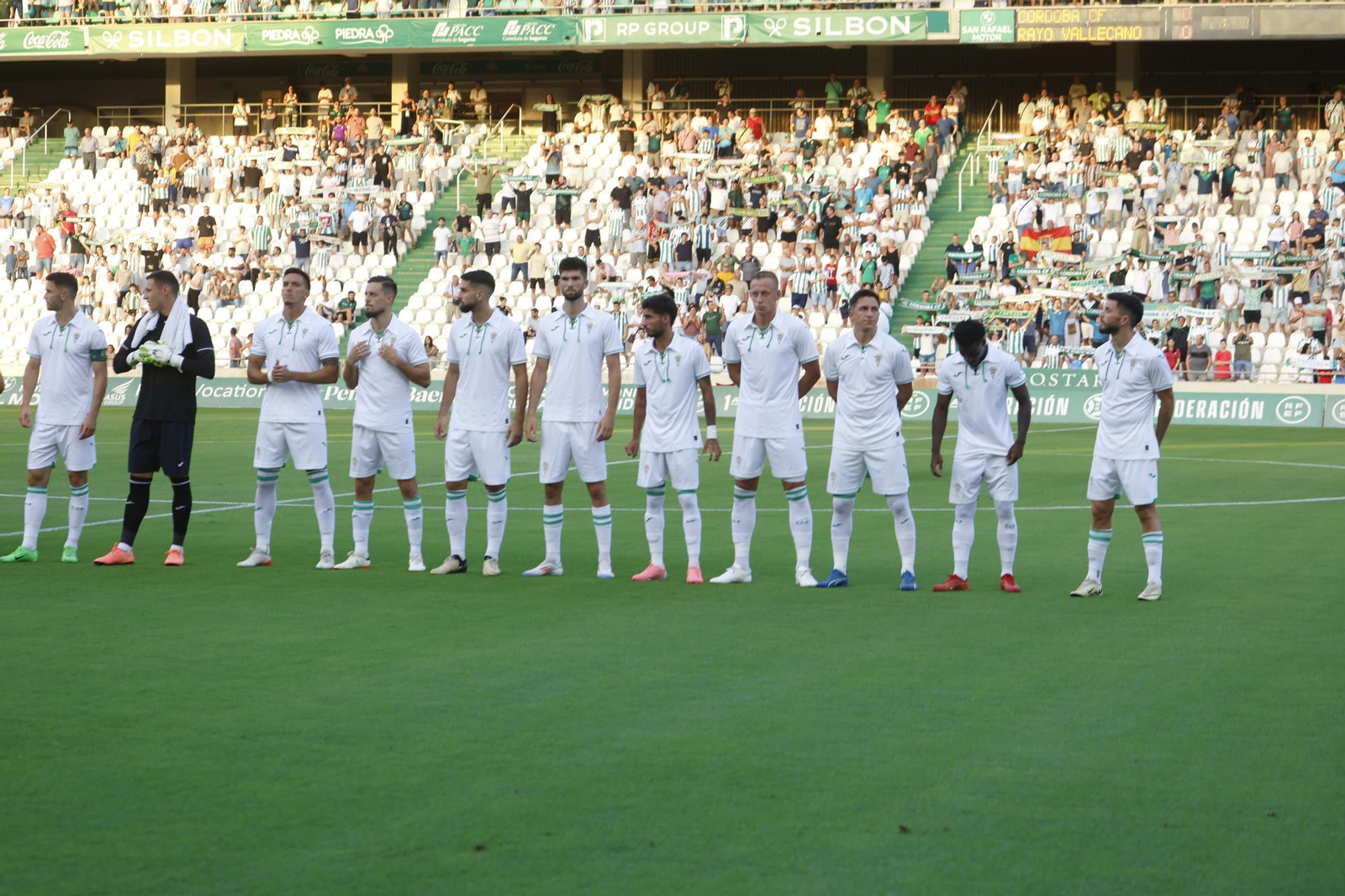 Las mejores fotos del ambientes en El Arcángel para el Córdoba CF - Rayo Vallecano