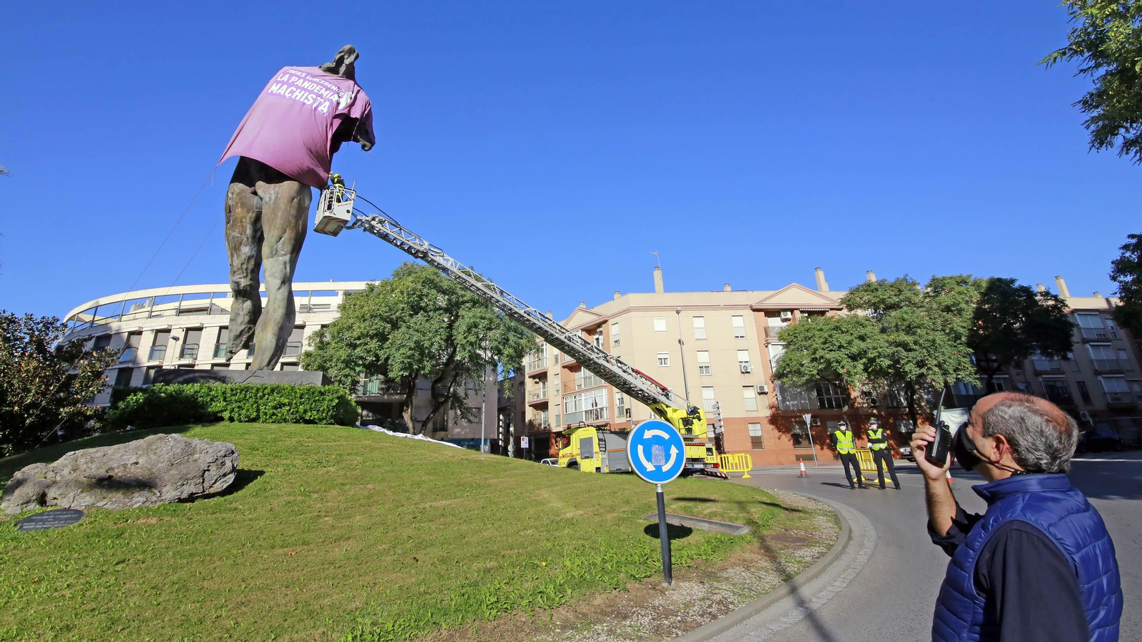 Imágenes del Minotauro vestido contra la Violencia de Género