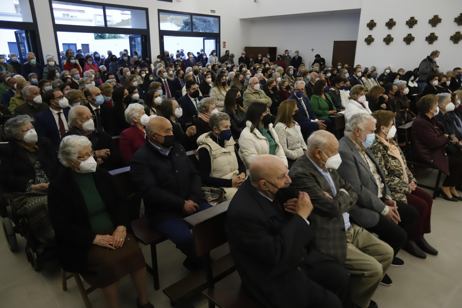 Imágenes de la consagración de la parroquia Cristo Sacerdote