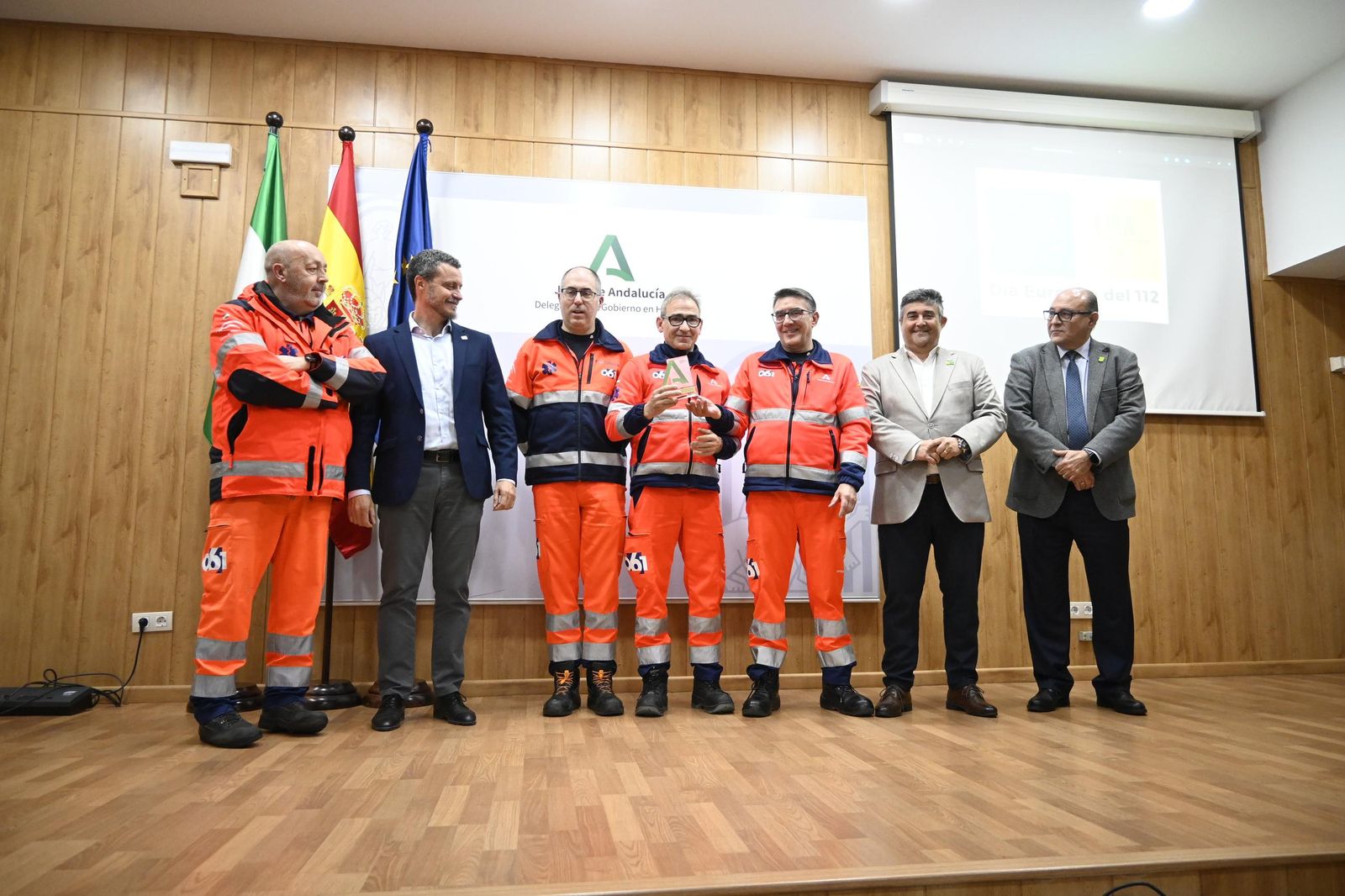 Imágenes del reconocimiento a las entidades que participaron en la emergencia de Cueva de la Mora