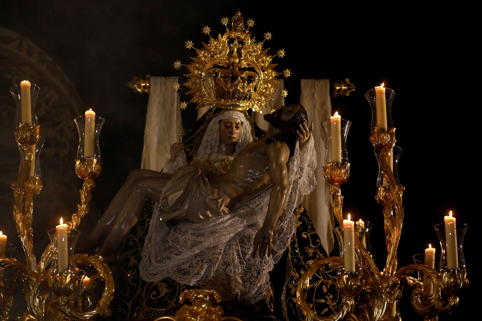 Las mejores imágenes de la hermandad de las Angustias en este Jueves Santo de Córdoba