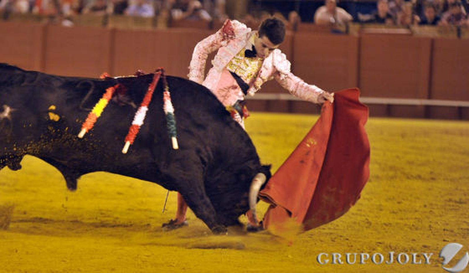 Juan Carlos Carballo cerró las novilladas con el sexto novillo.

Fotos: Juan Carlos Vázquez