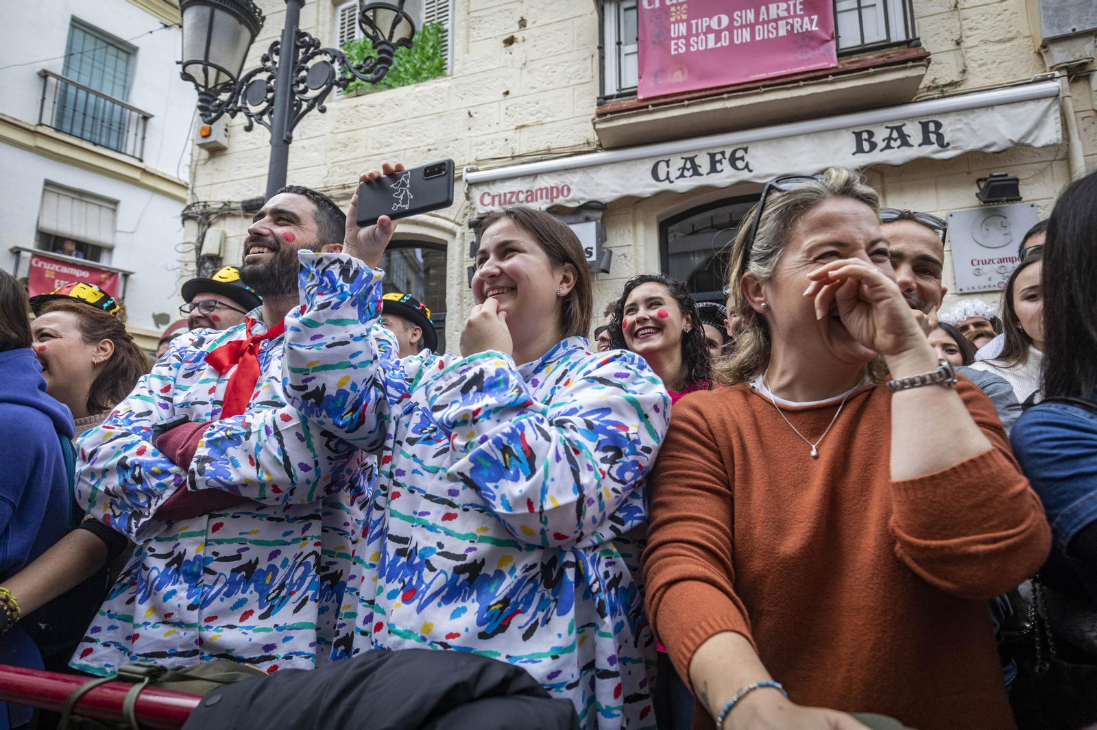Las mejores imágenes del primer sábado de Carnaval en Cádiz 2024