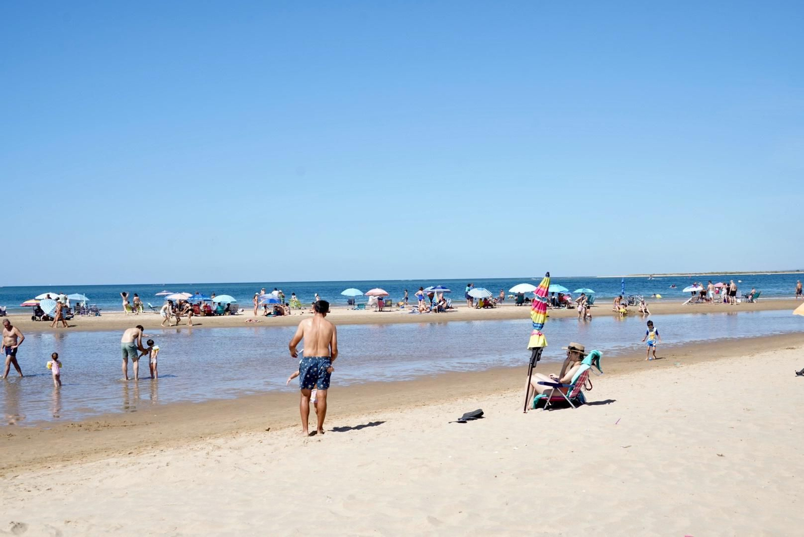 La mañana del sábado en la nueva playa de El Portil