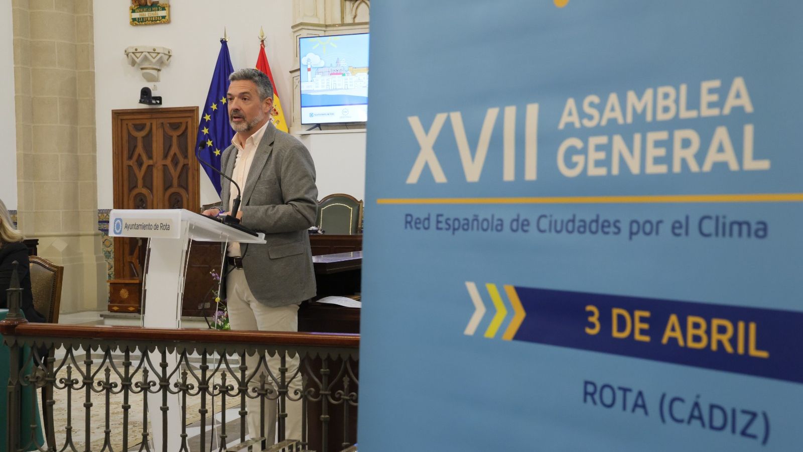 El alcalde de Rota, José Javier Ruiz Arana, interviene en la Asamblea de REEC.