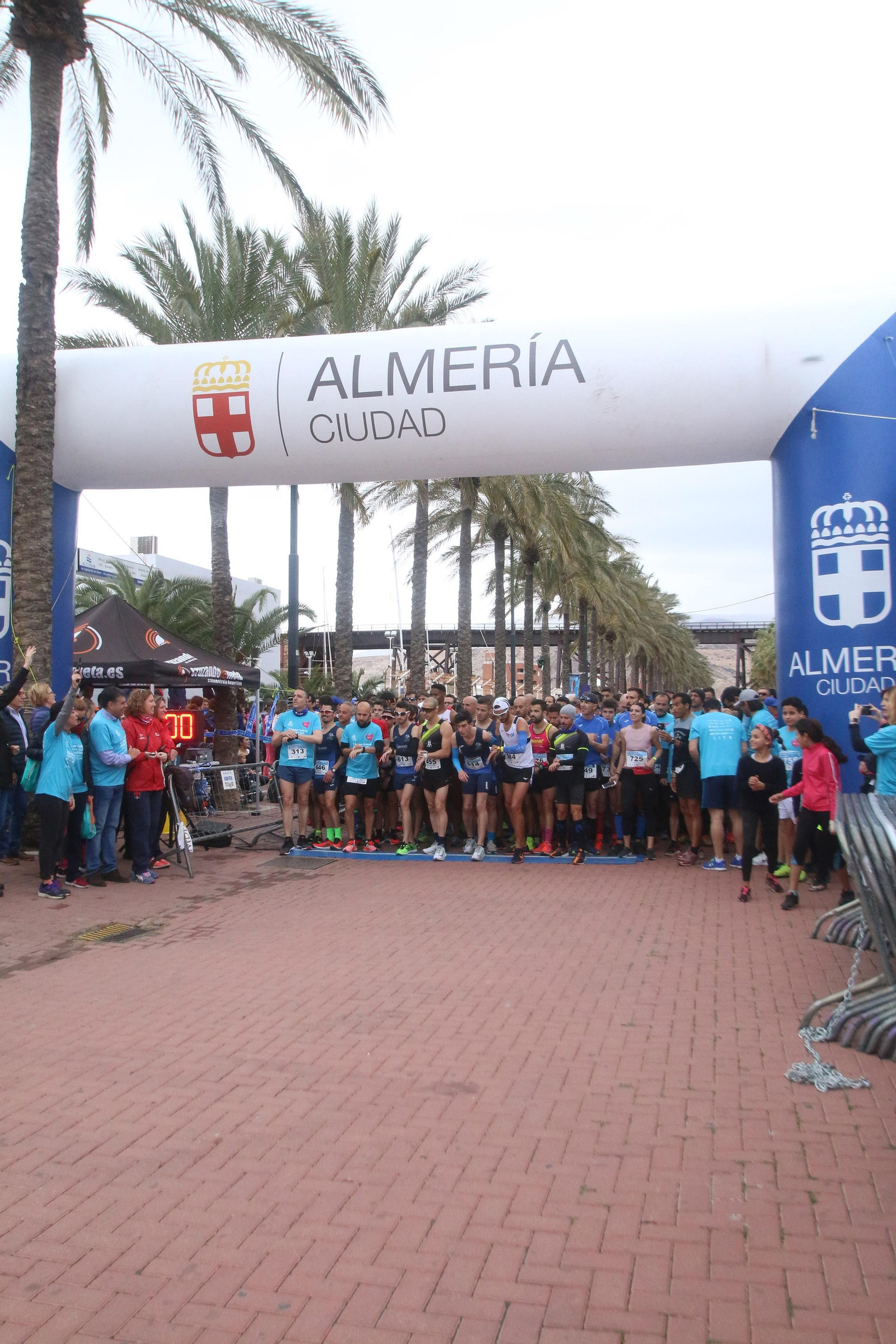 Galería gráfica de la 'RUNNER FASHION CARRERA AZUL POR EL AUTISMO'