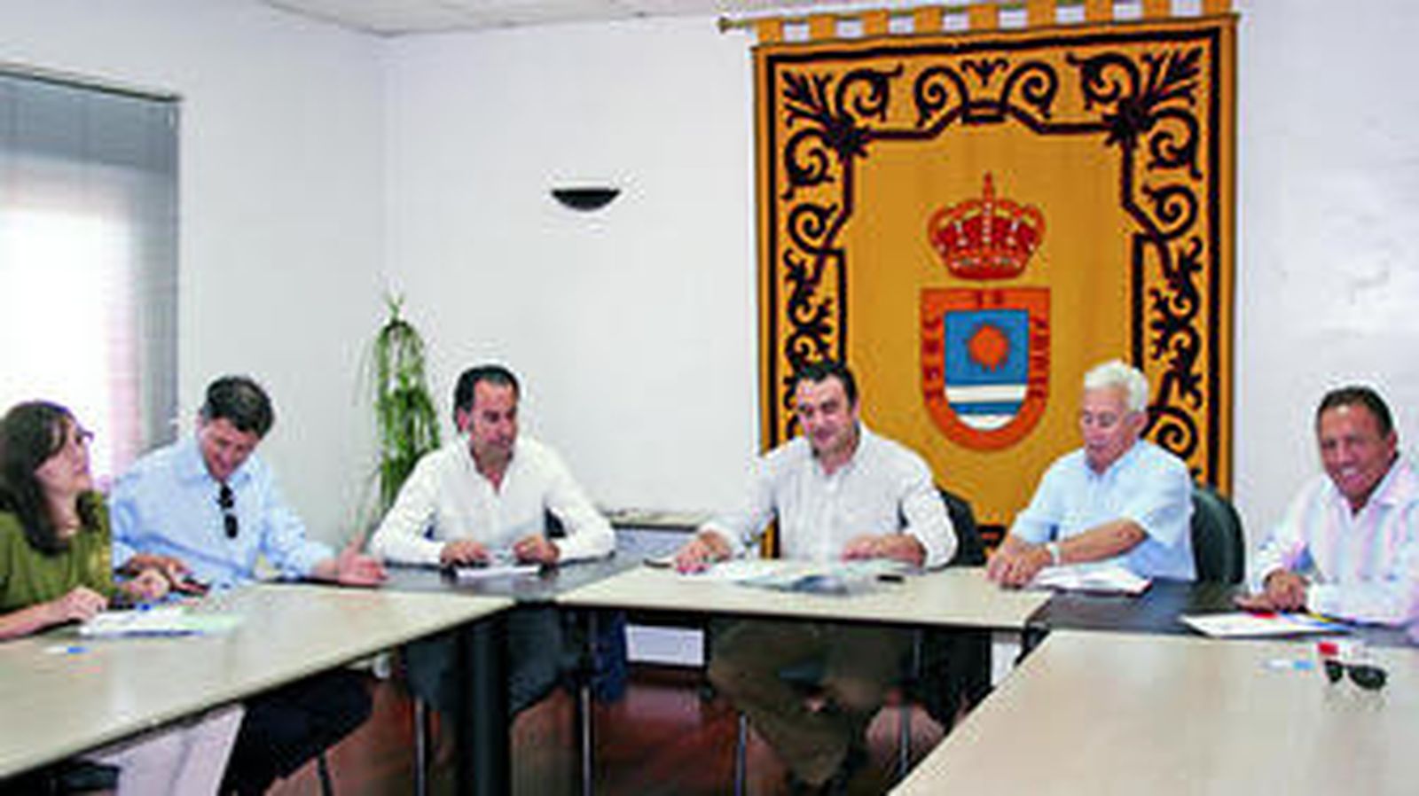 Momento de la reunión de Cara con los empresarios.