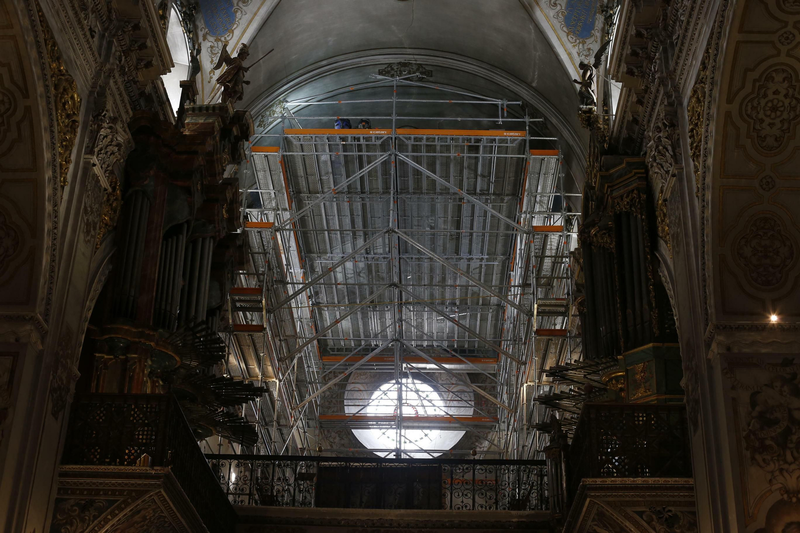 La restauración del coro alto de la parroquia de la Magdalena