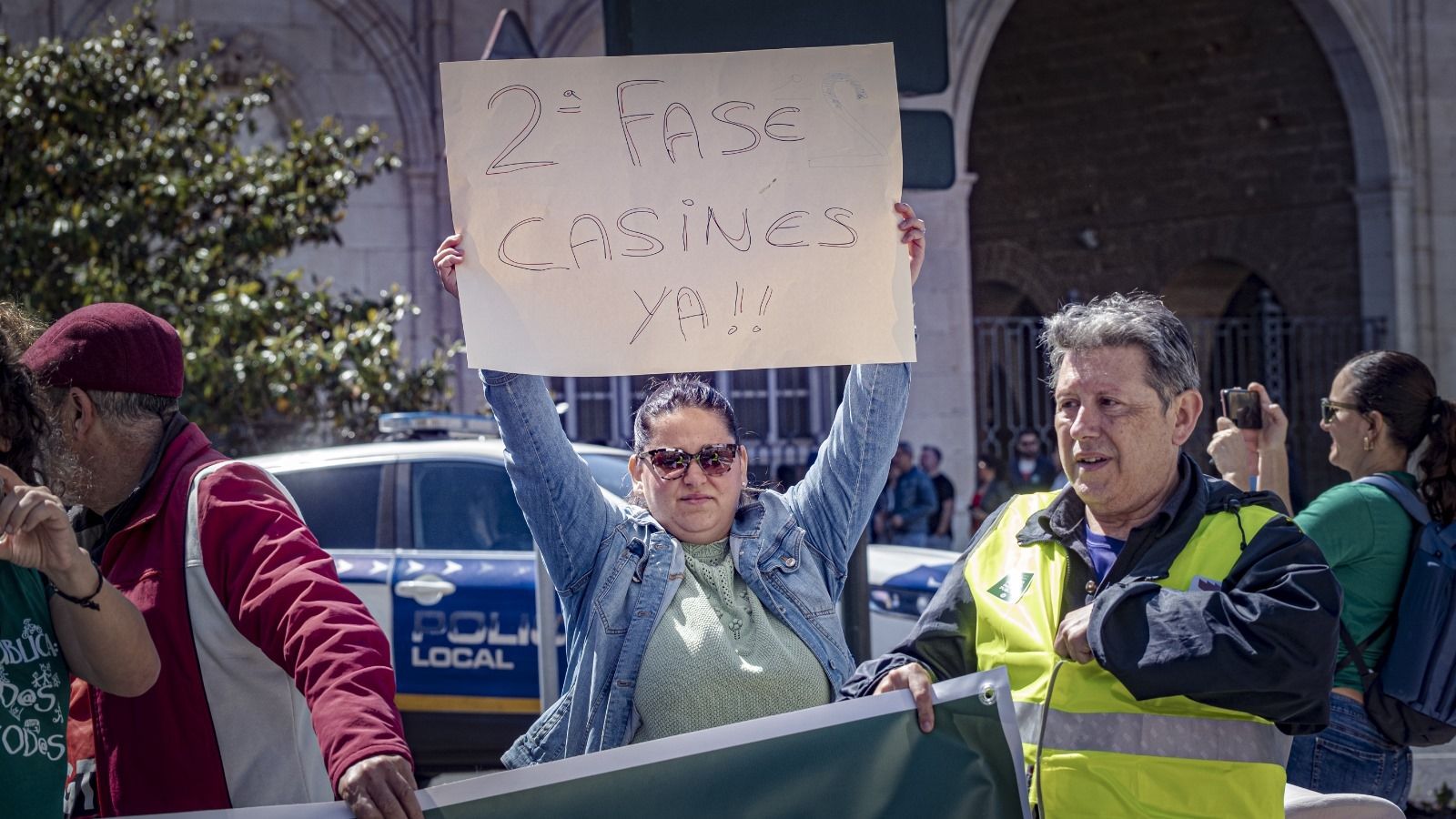 protesta de mas madres y padres de Tierra y Libertad en la manifestación por la educación pública