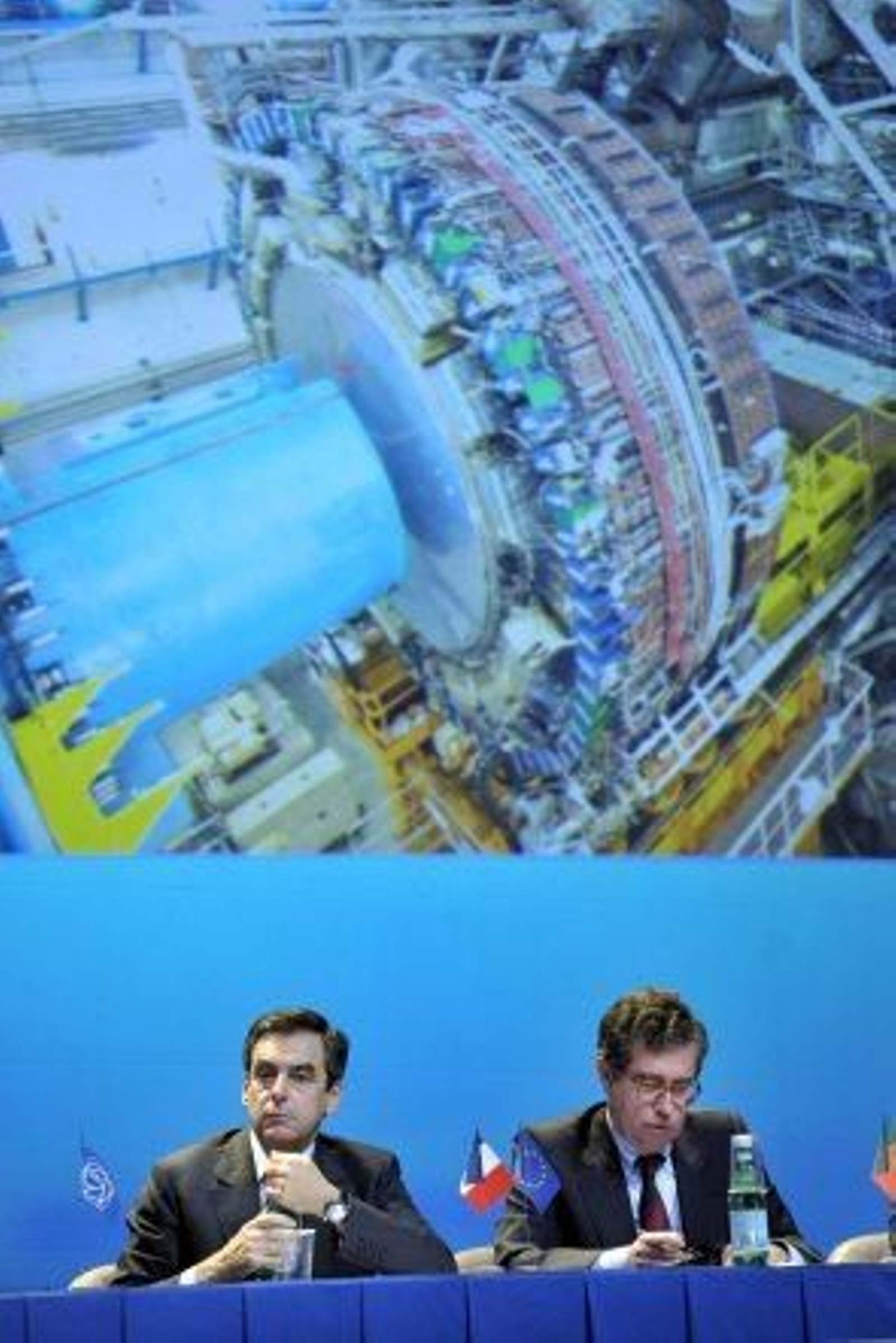 Inaugurado el acelerador de partículas pese a que está parado por una avería