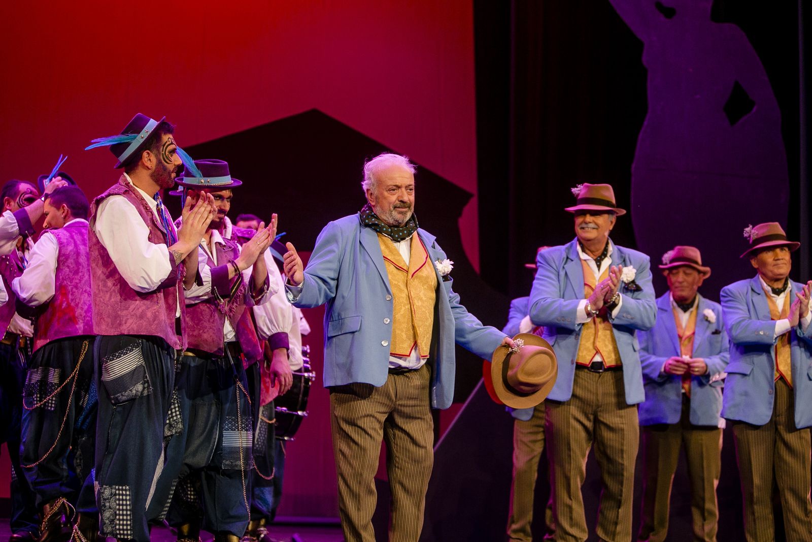 Antonio Martín despidiéndose del Carnaval en 2017 con su comparsa 'Ley de vida'.