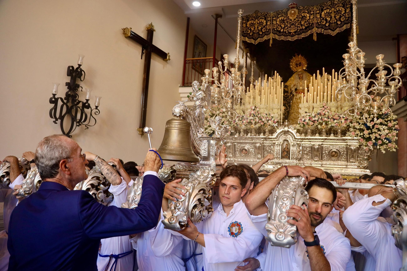 La procesión de la Virgen de la Paz, en fotos