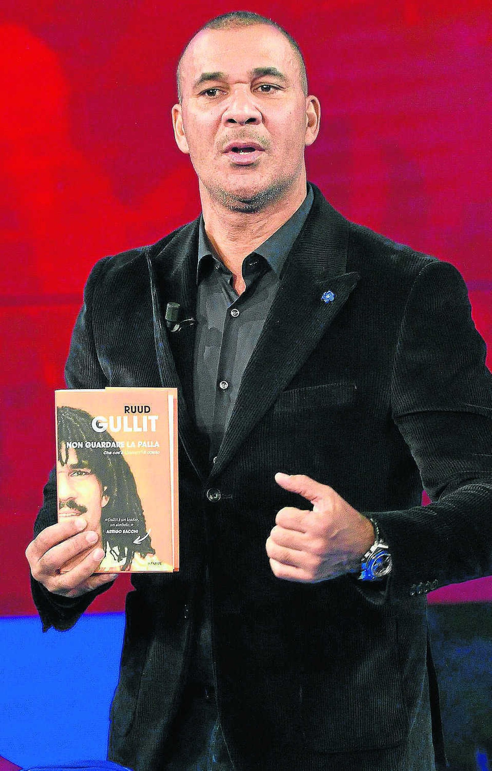 Gullit se decanta por Maradona