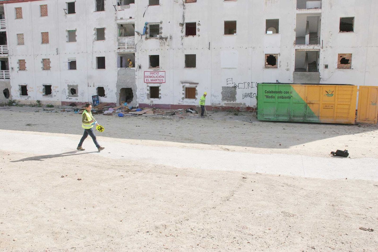 Se están realizando trabajos previos con vistas a la inminente demolición.