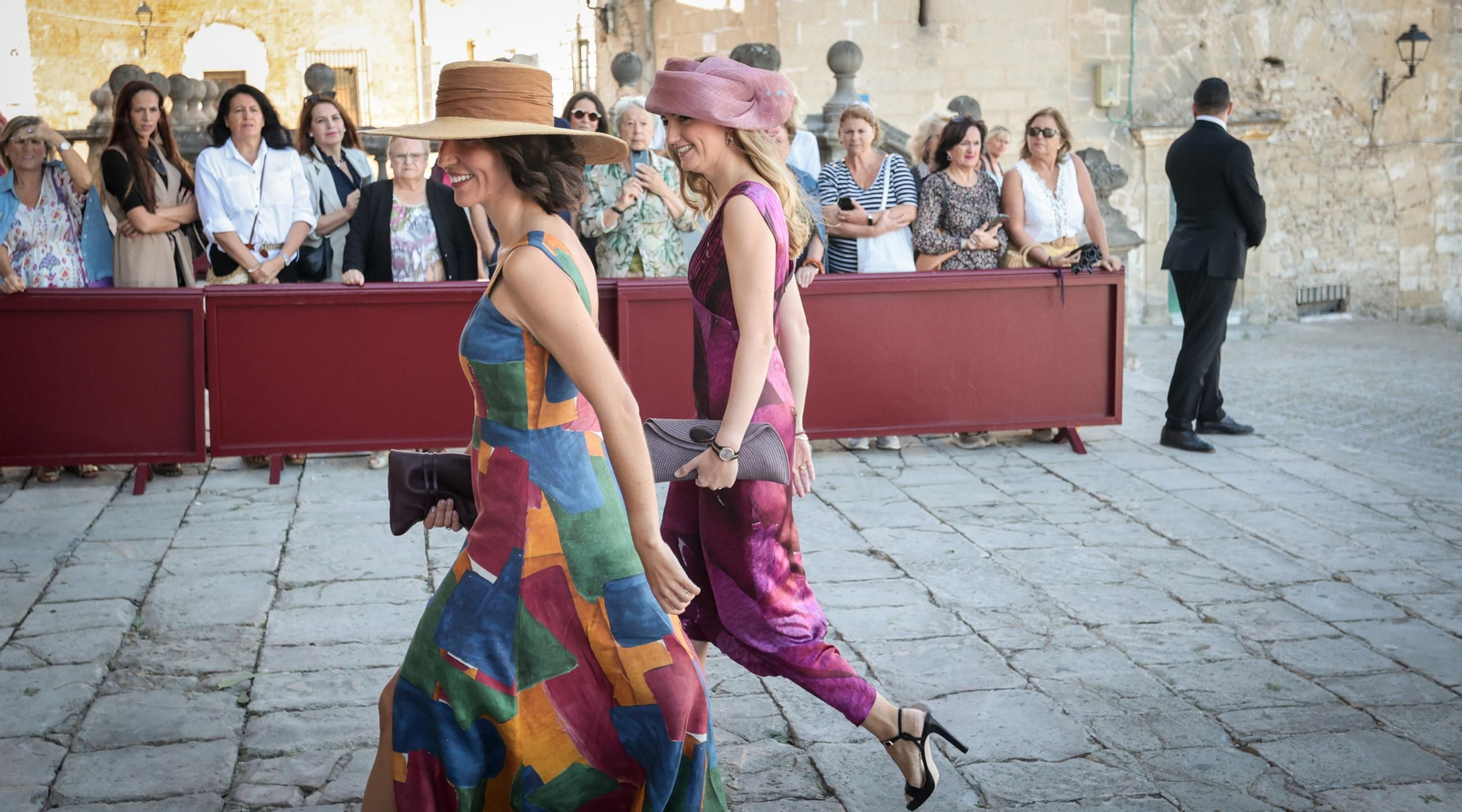 Imágenes de los asistentes a la boda de Ana Cristina Portillo Domecq en la Catedral de Jerez Imágenes de los asistentes a la boda de Ana Cristina Portillo Domecq en la Catedral de Jerez