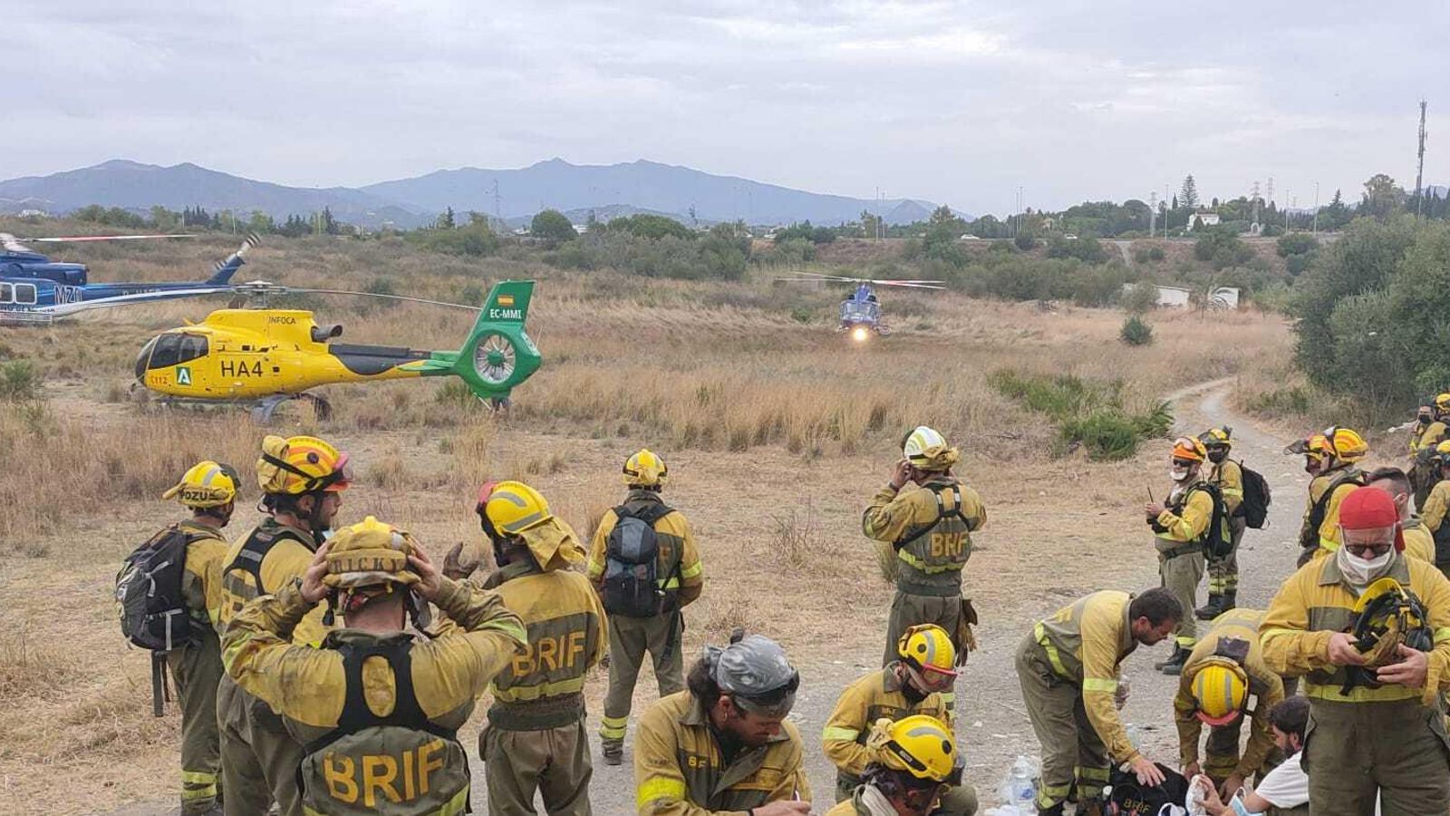 Efectivos que actúan este lunes en la lucha contra el fuego Efectivos que actúan este lunes en la lucha contra el fuego