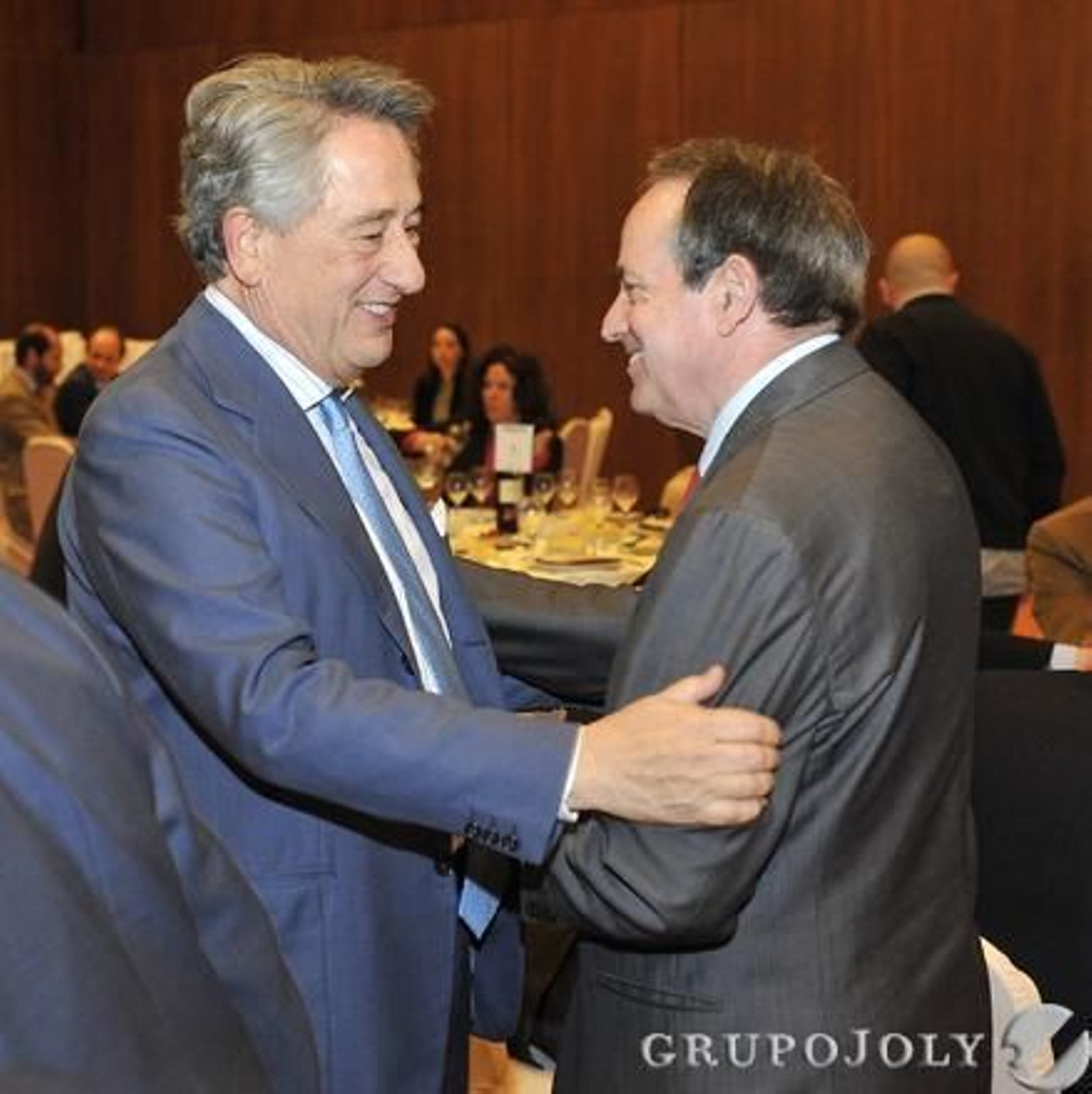 Javier Targhetta, consejero delegado de Atlantic Copper, con Juan José Toribio.

Foto: Juan Carlos Vázquez