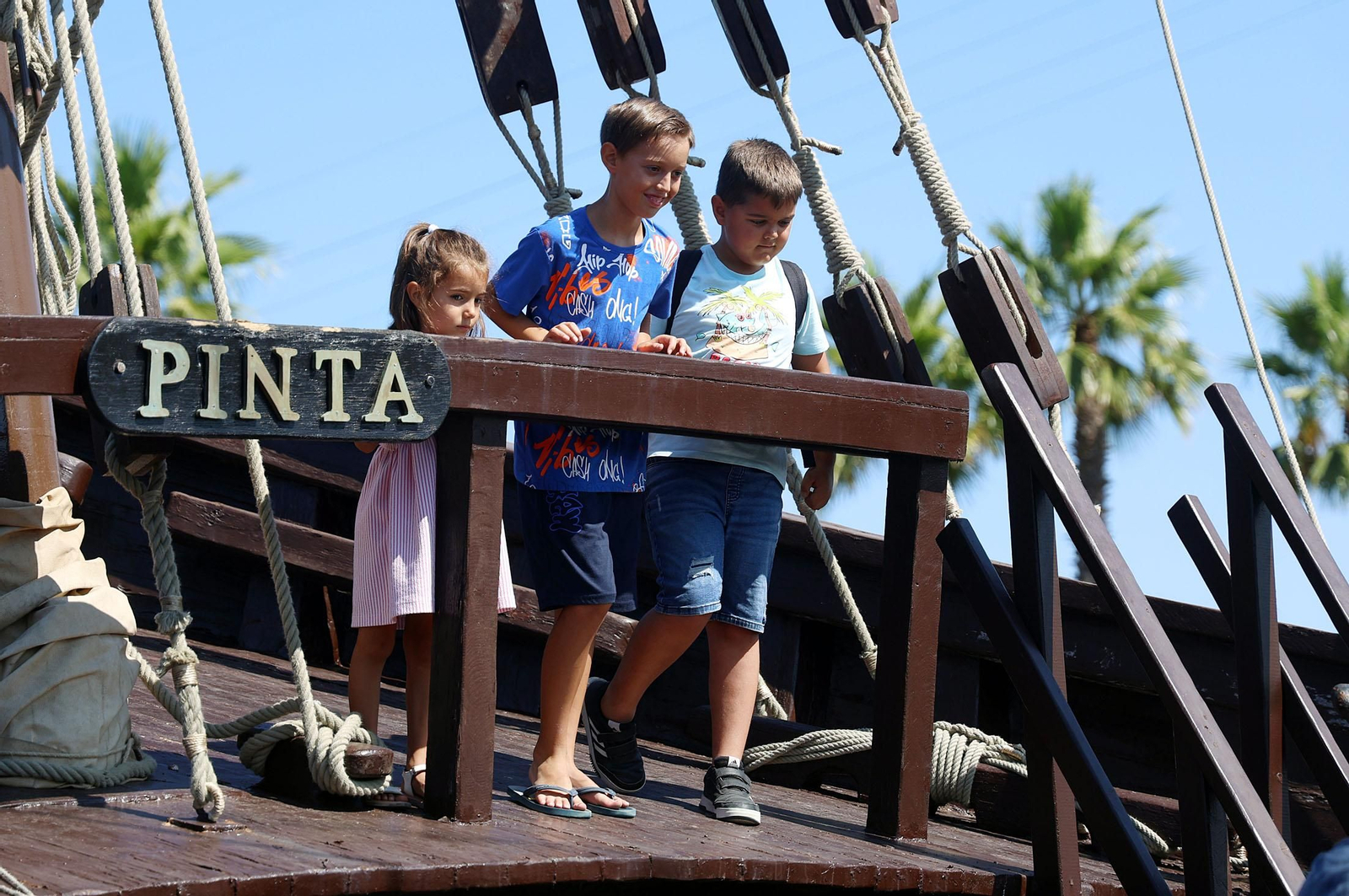 Imágenes de la Jornada de Puertas Abiertas del Muelle de las Carabelas con motivo del 3 de agosto