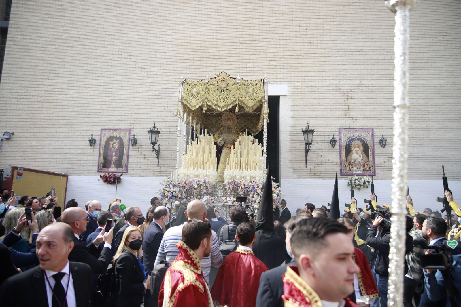 Fotos de La Hermandad de San Pablo  un Lunes Santo en la Semana Santa de Sevilla