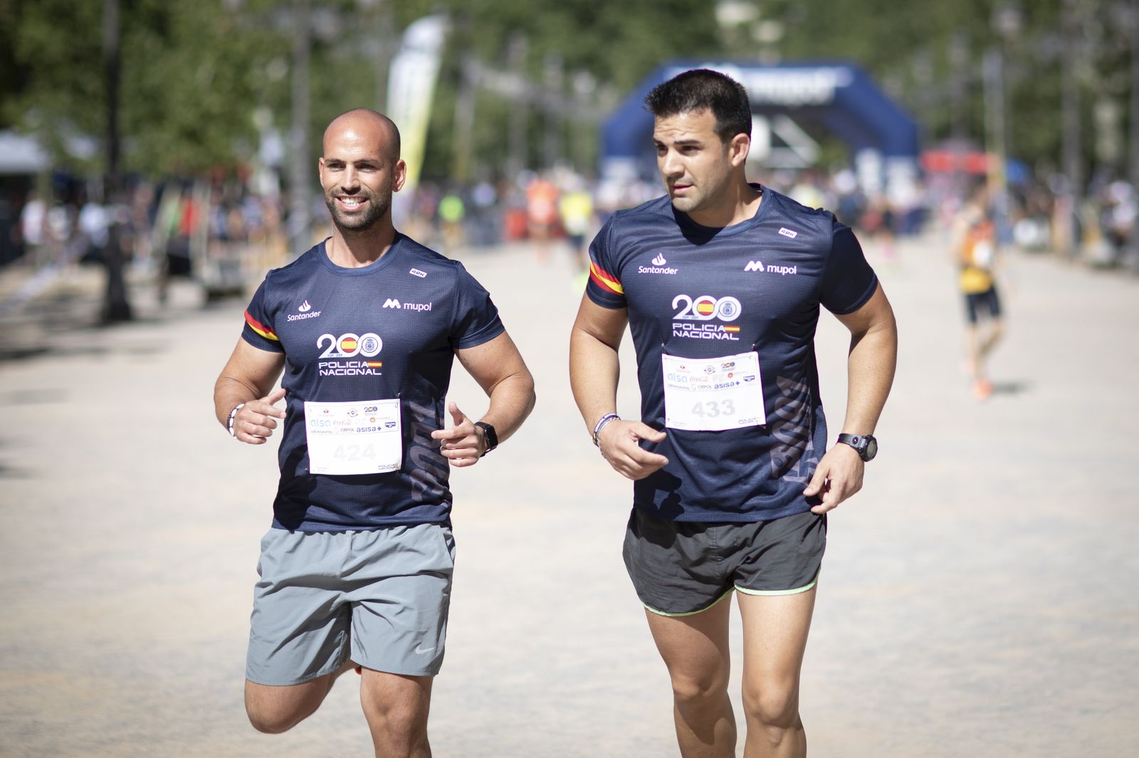 Encuéntrate en las imágenes de la carrera de la Policía Nacional 'Ruta 091'