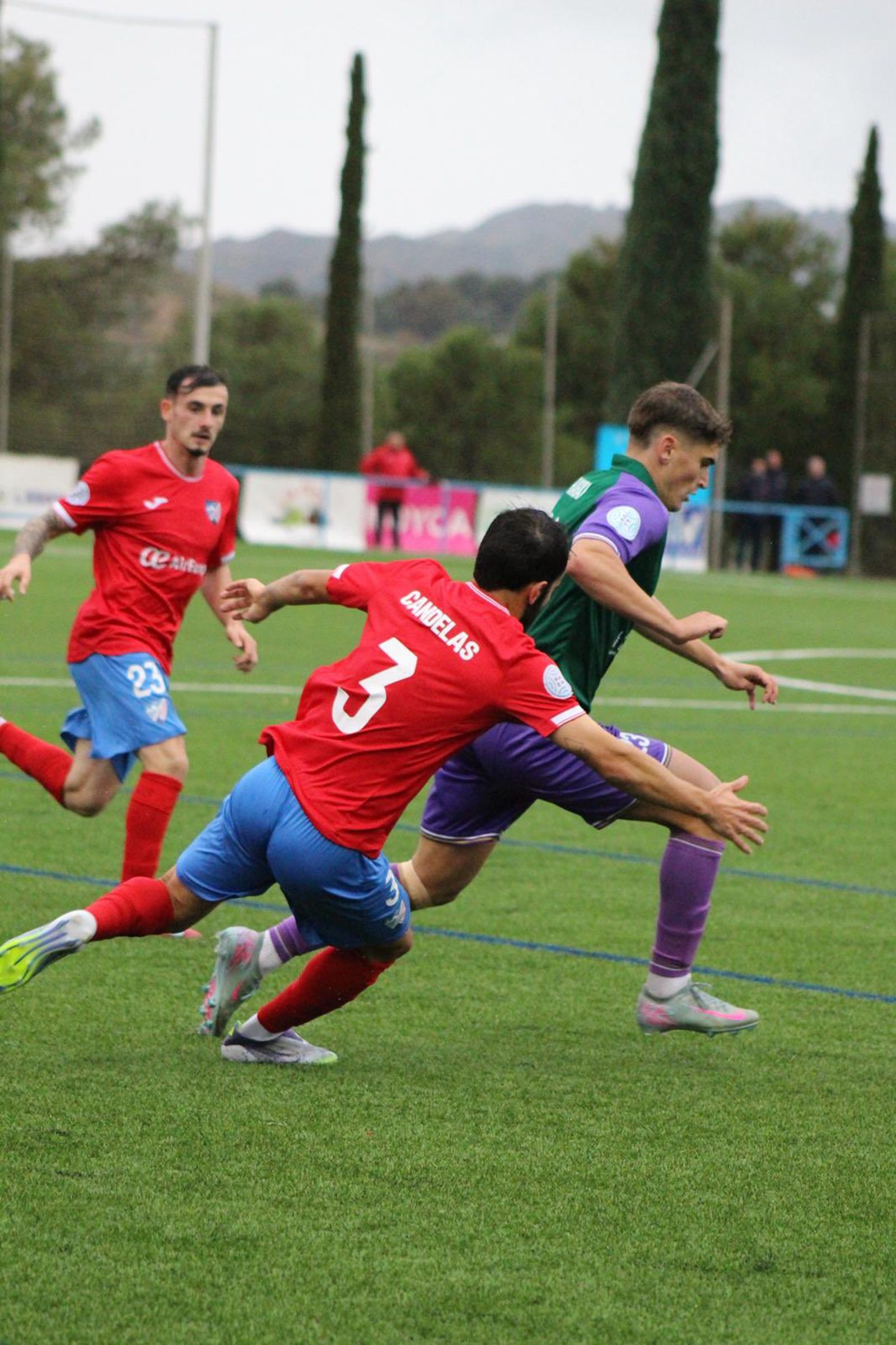 El Estepona respira (0-3) y el Atlético Malagueño se hunde más (3-0)
