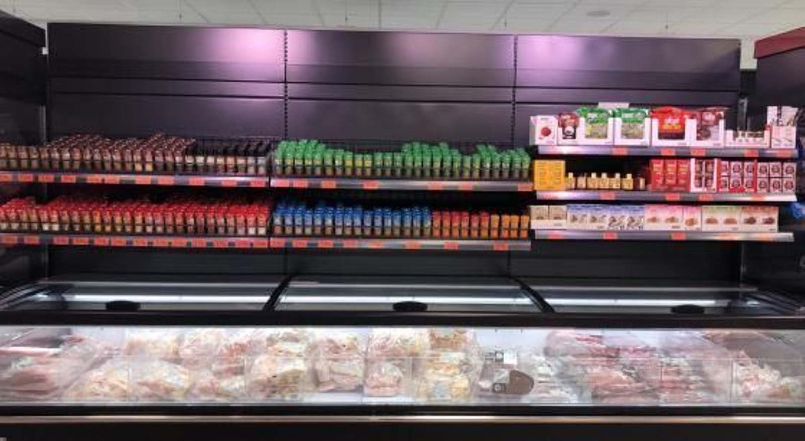 Estante de las especias en un supermercado de Mercadona.