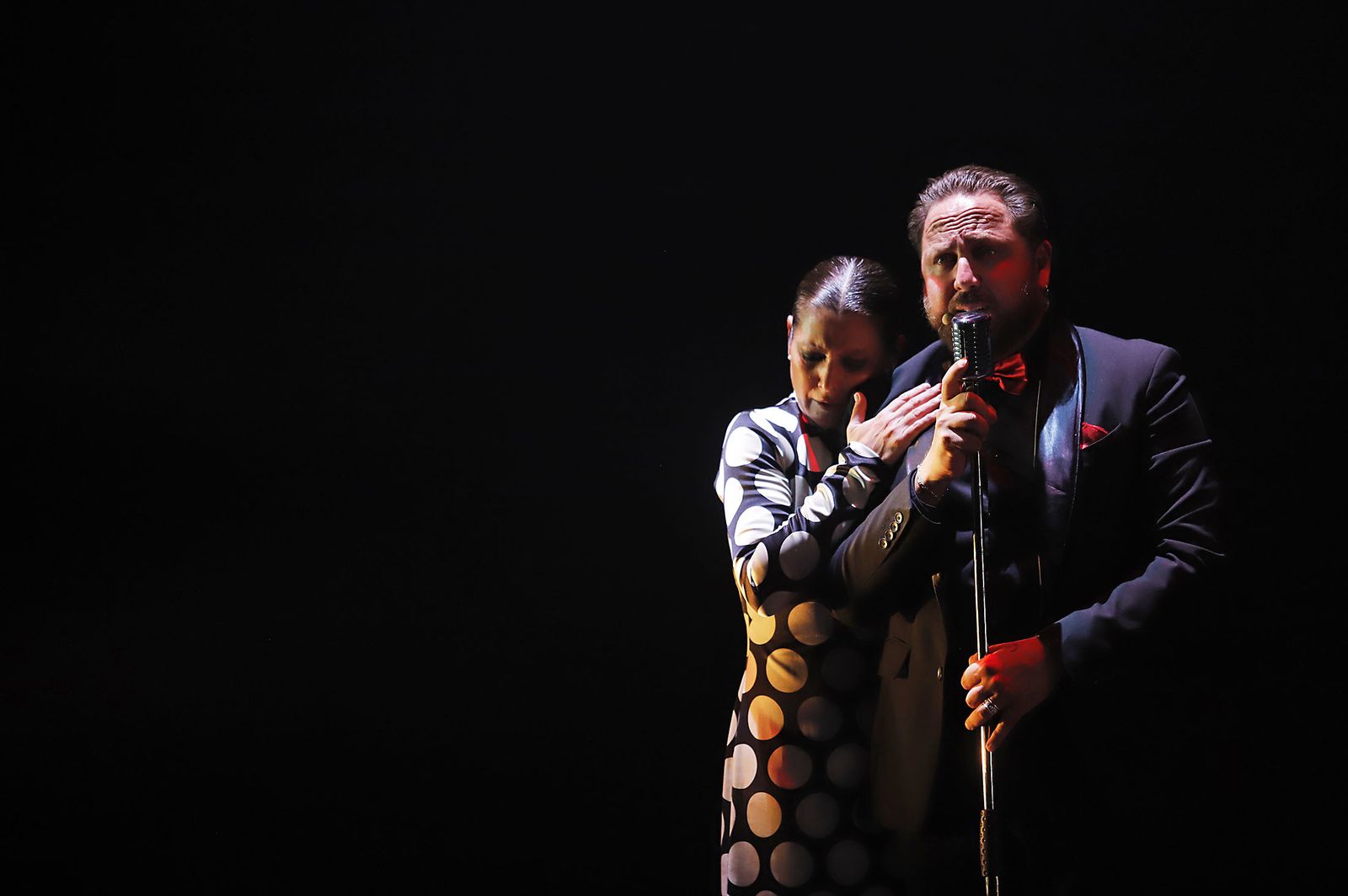 La actuación de Sara Baras en la Casa Colón de Huelva en imágenes