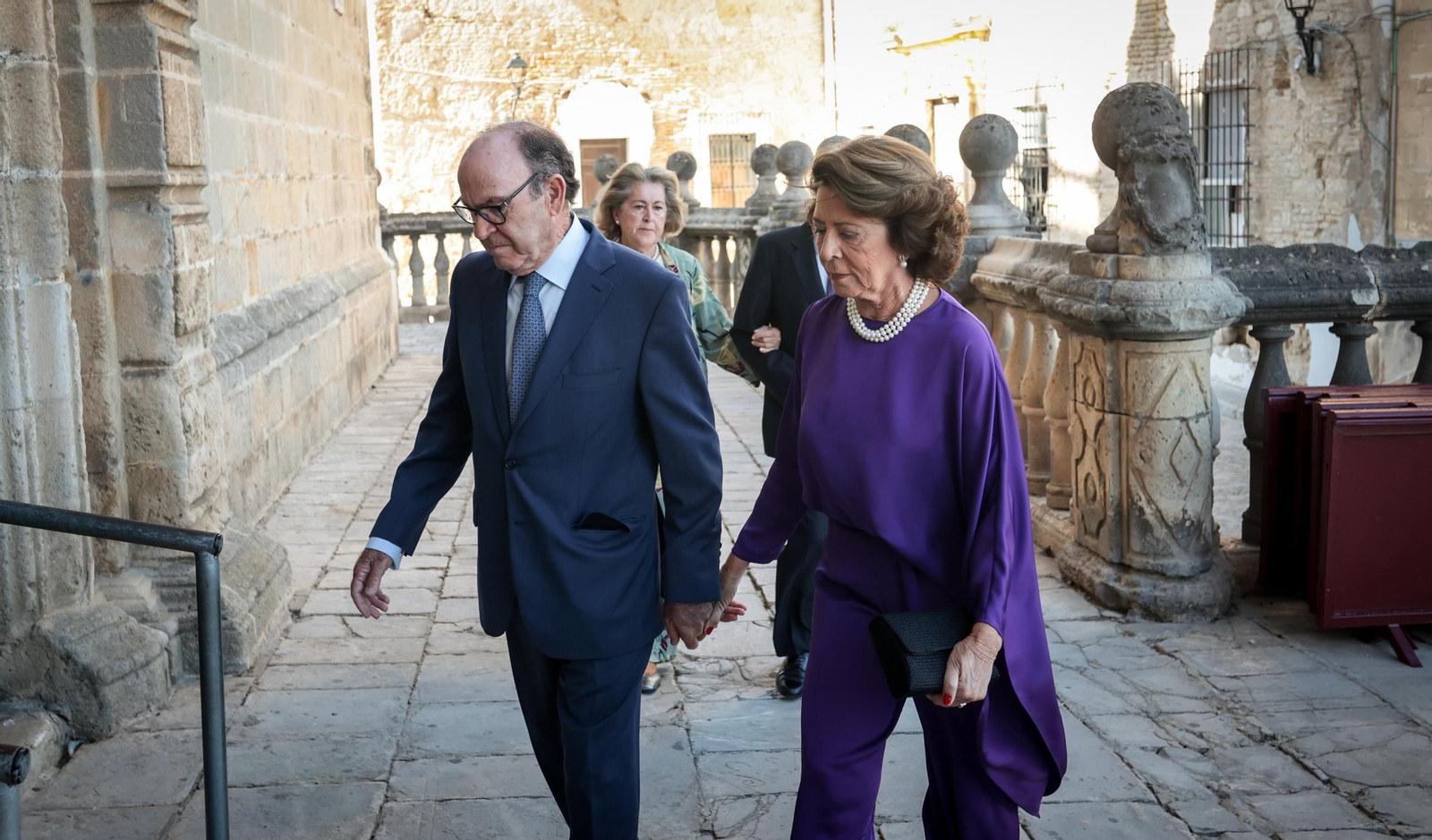 Imágenes de los asistentes a la boda de Ana Cristina Portillo Domecq en la Catedral de Jerez Imágenes de los asistentes a la boda de Ana Cristina Portillo Domecq en la Catedral de Jerez