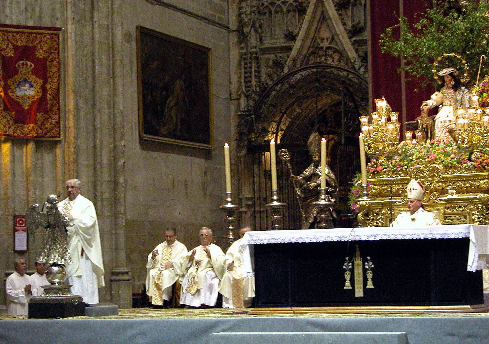 El cardenalato de monseñor Amigo fue proclamado durante la estancia de la Divina Pastora en la Catedral.